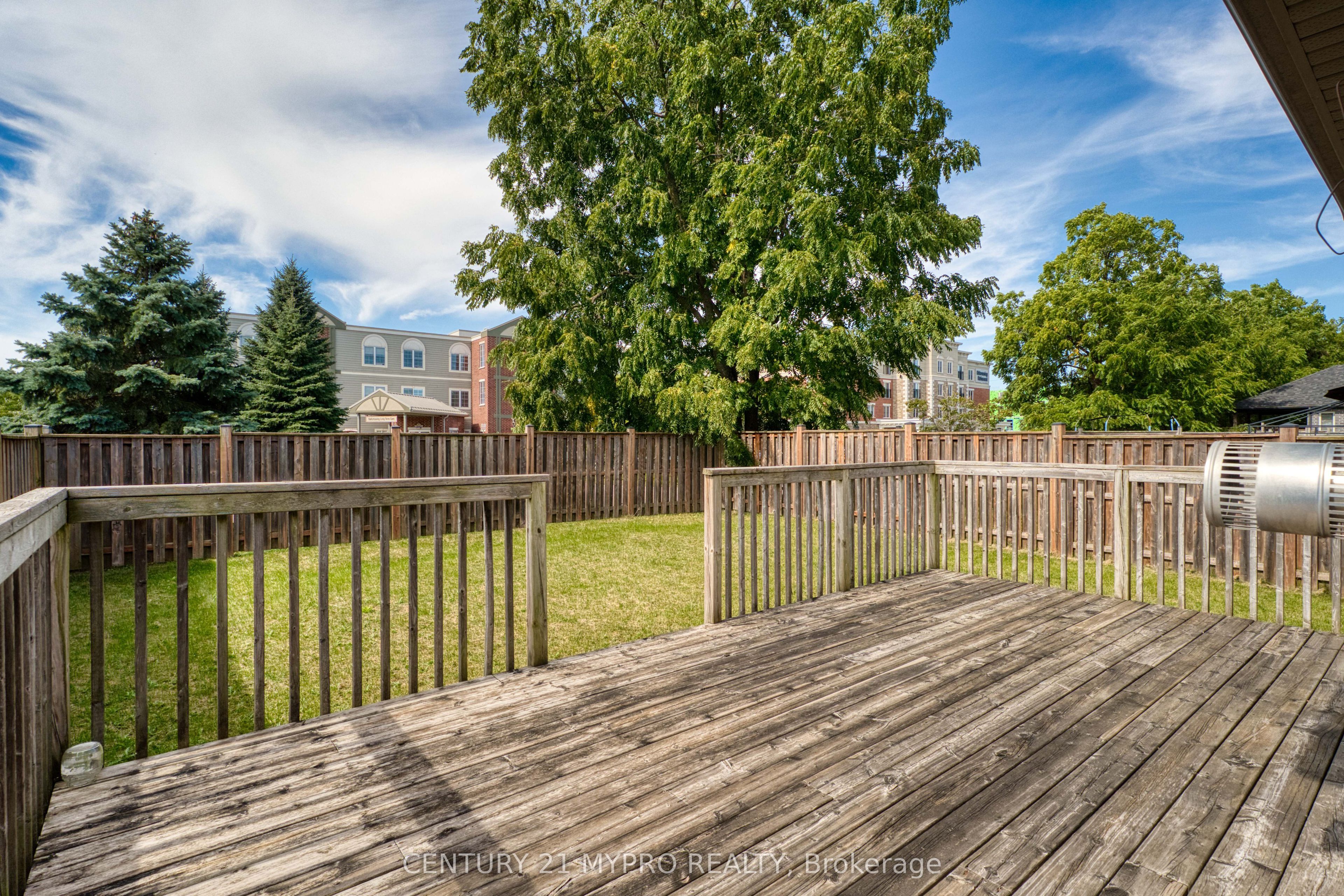 1005 Oakcrossing Gate Property Photo 31