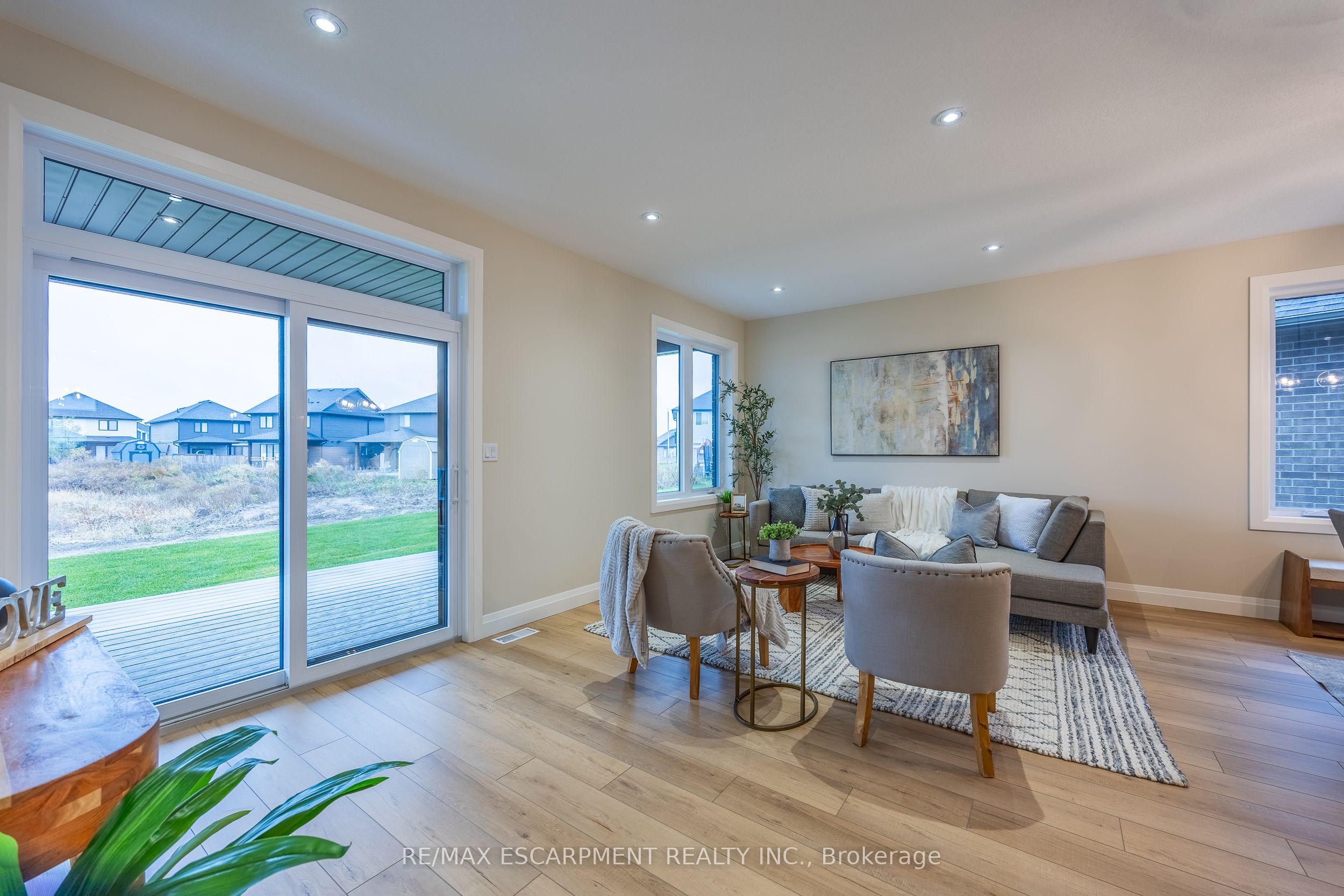 88 Craddock Boulevard Property Photo 12
