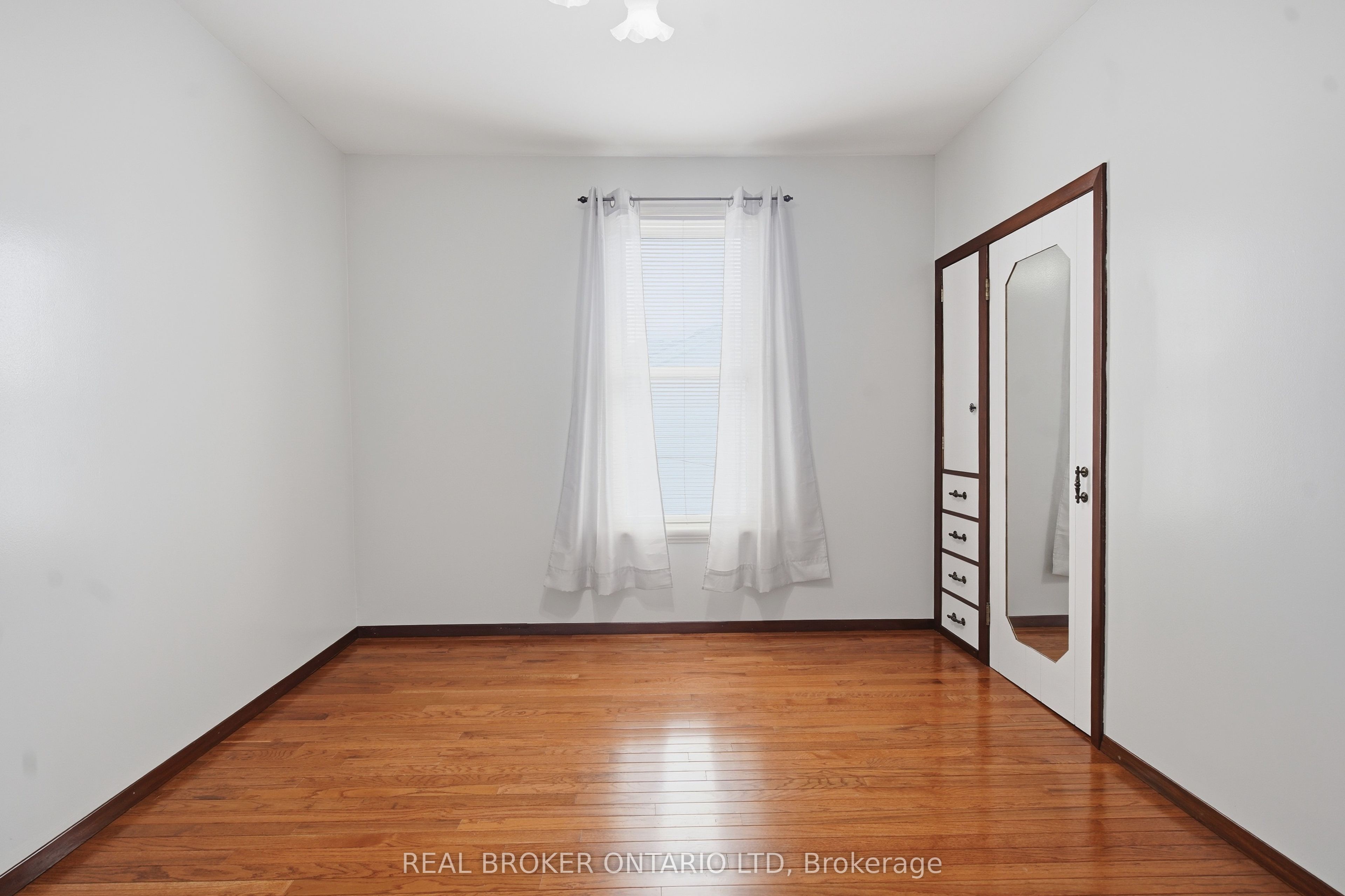 908 William Street Property Photo 26