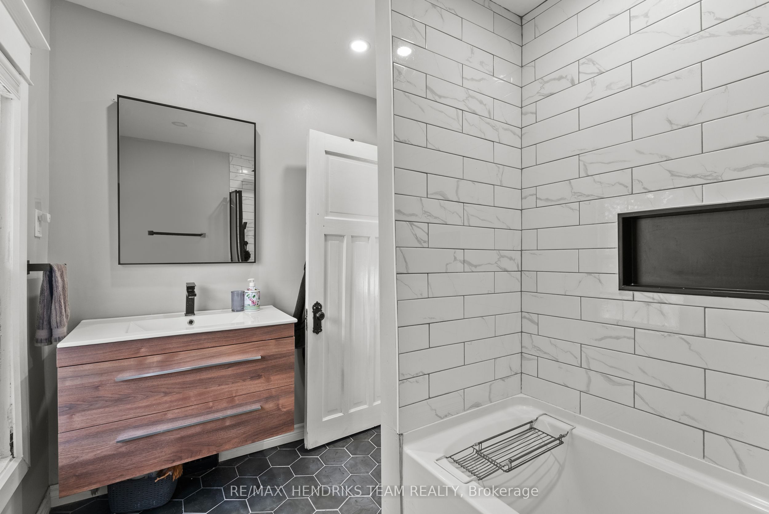 69 Chaplin Avenue Property Photo 26