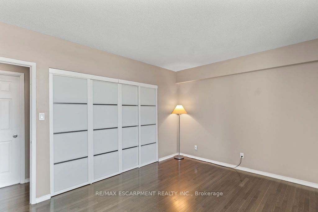 36 James Street S 810 Property Photo 10