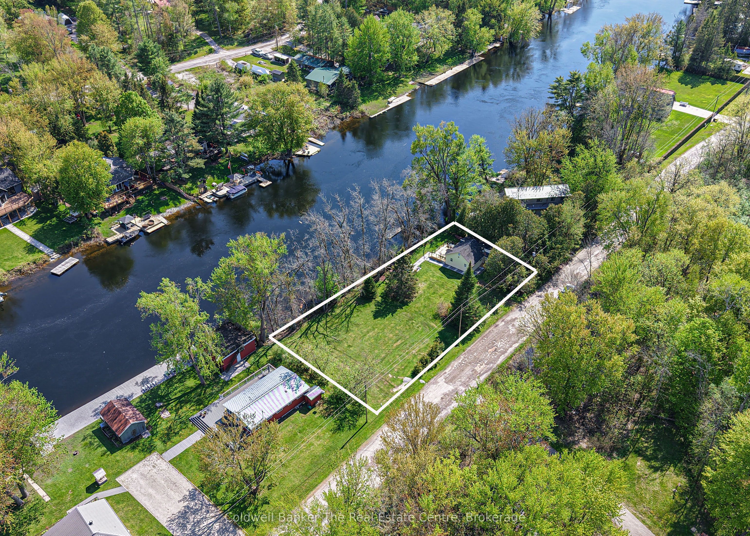 1079 Severn River Road Property Photo 3