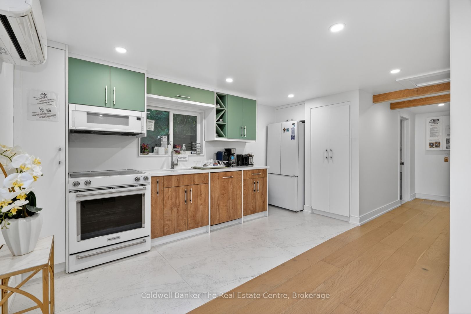 1079 Severn River Road Property Photo 11