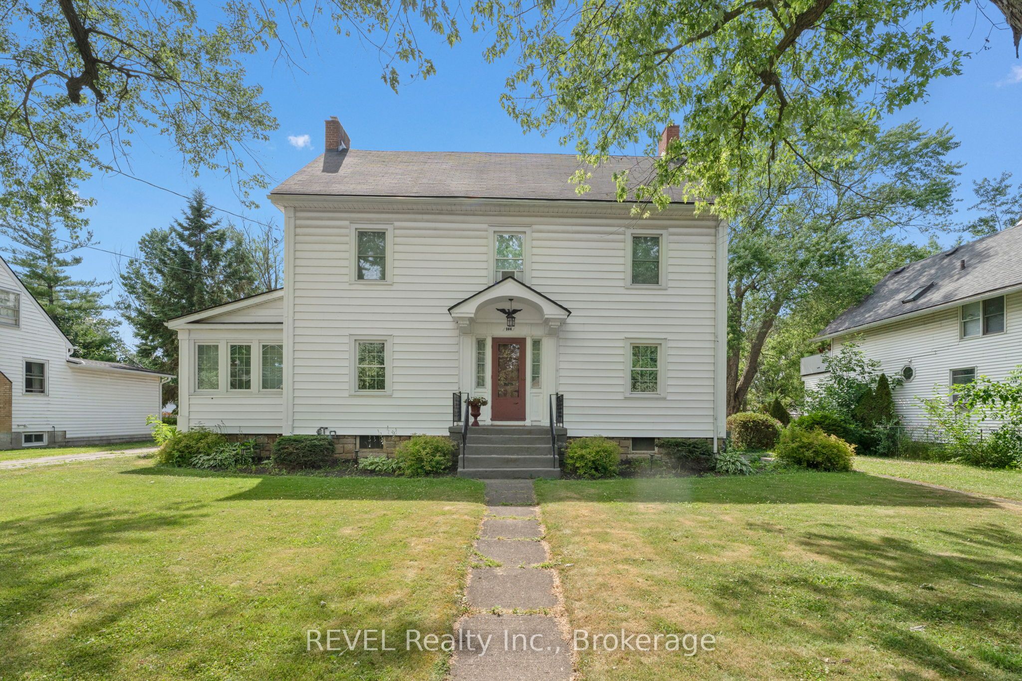 166 North Street N