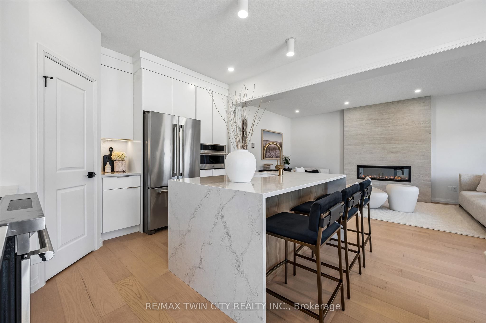 1681 Dunkirk Avenue Property Photo 15