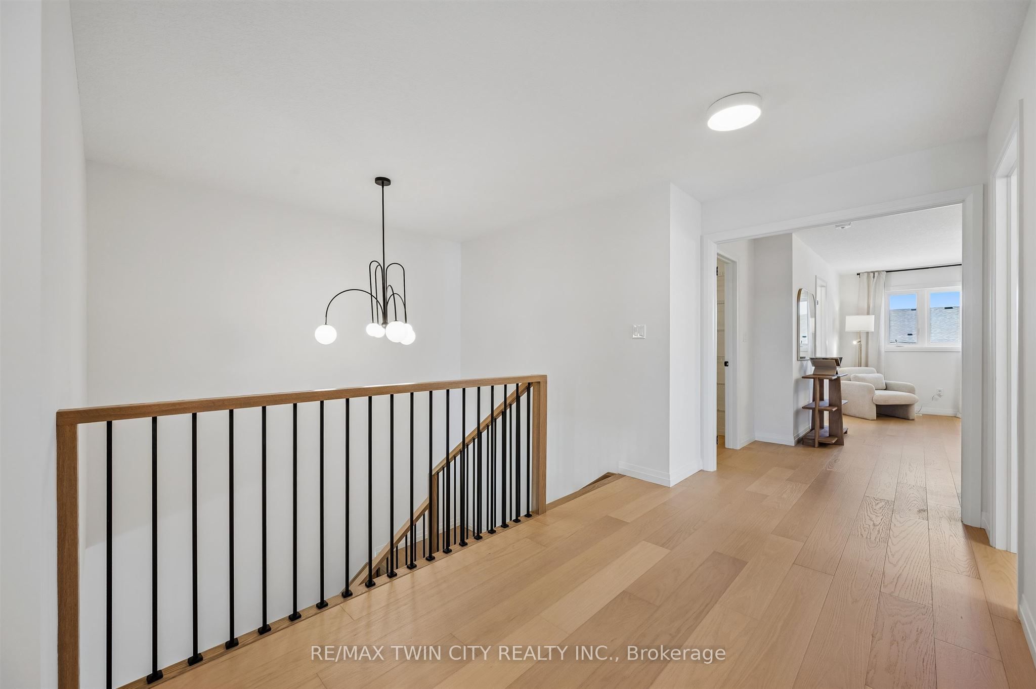 1681 Dunkirk Avenue Property Photo 21
