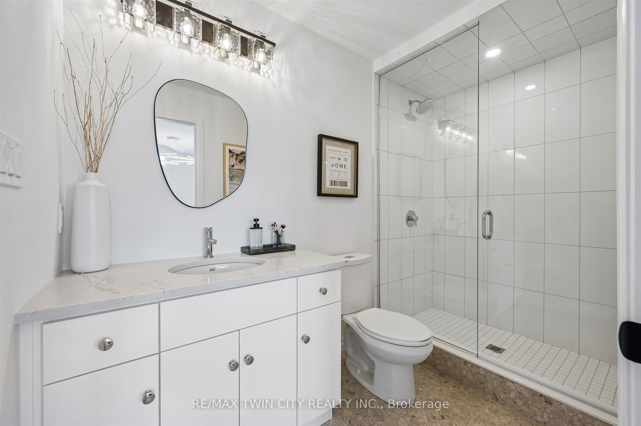 1681 Dunkirk Avenue Property Photo 28