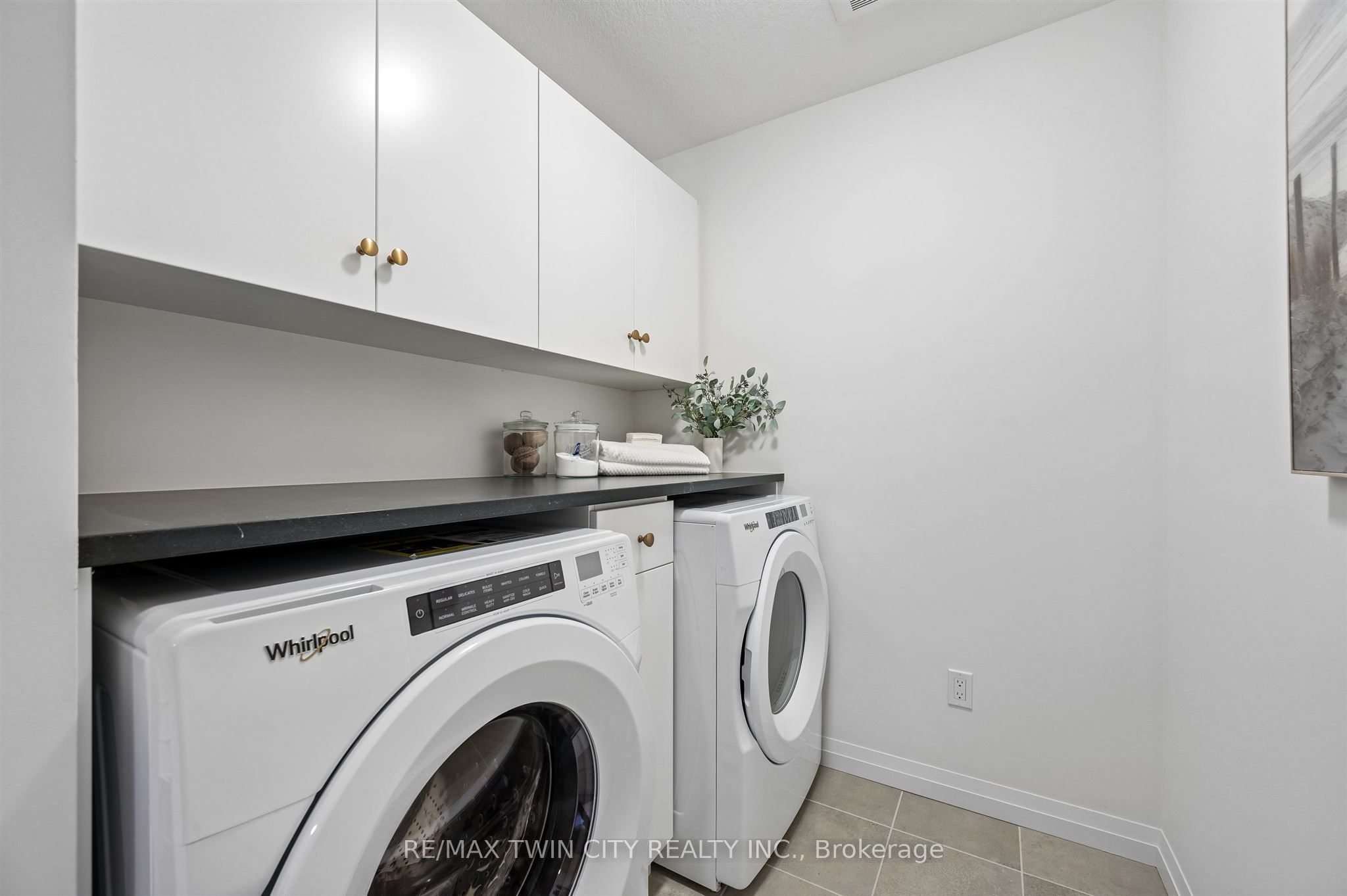 1681 Dunkirk Avenue Property Photo 33
