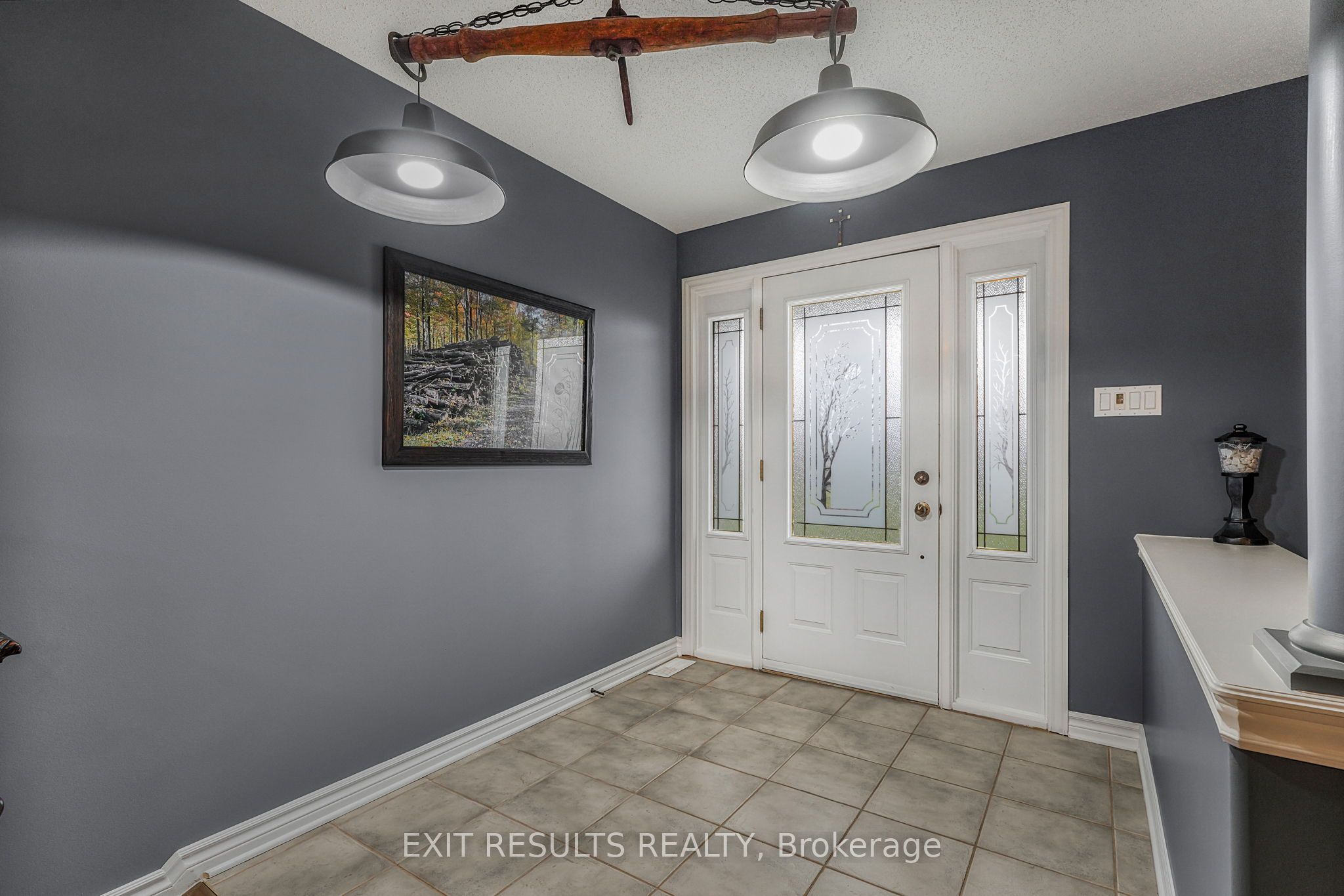 638 St Thomas Road E Property Photo 6