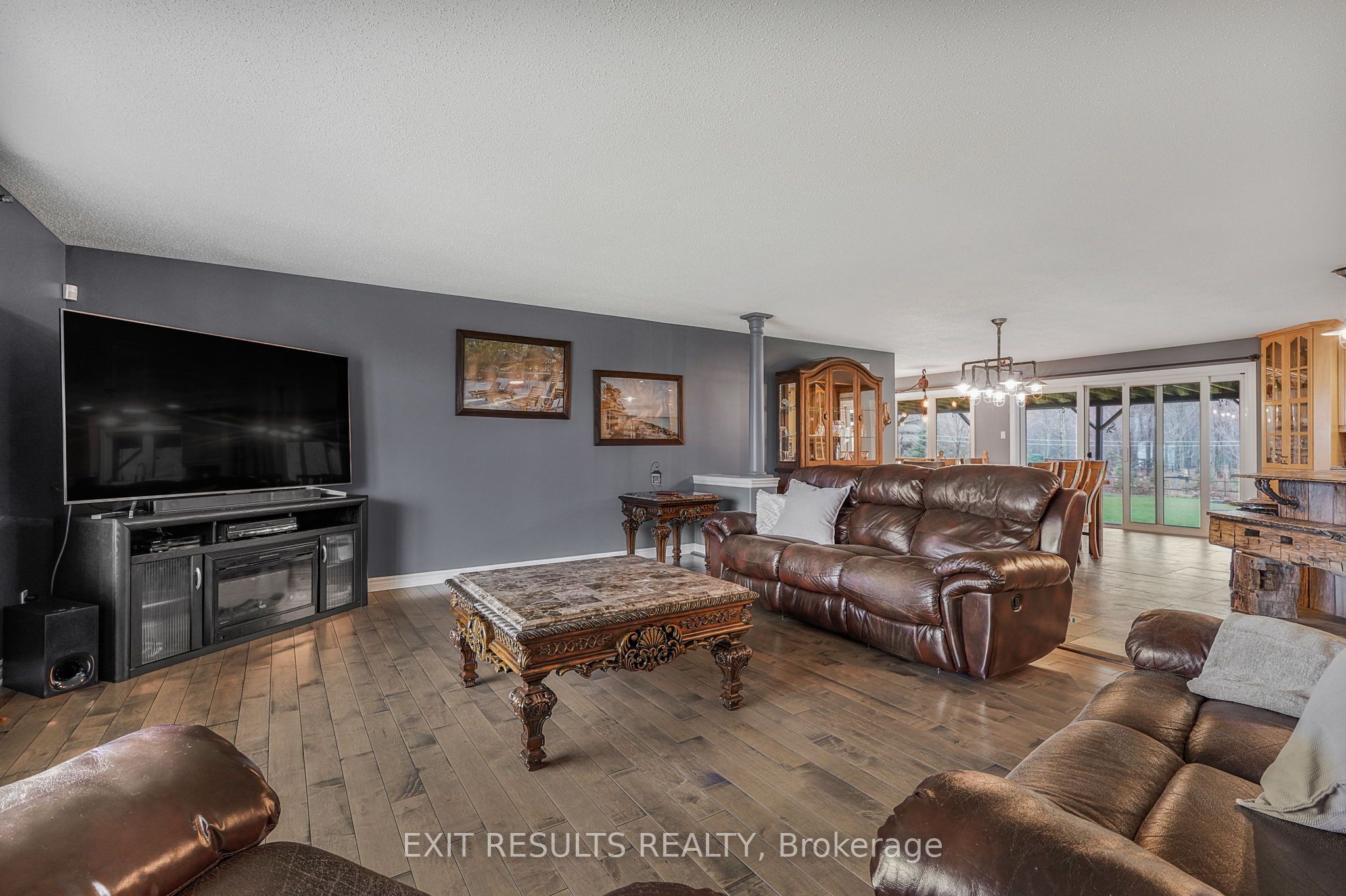 638 St Thomas Road E Property Photo 7
