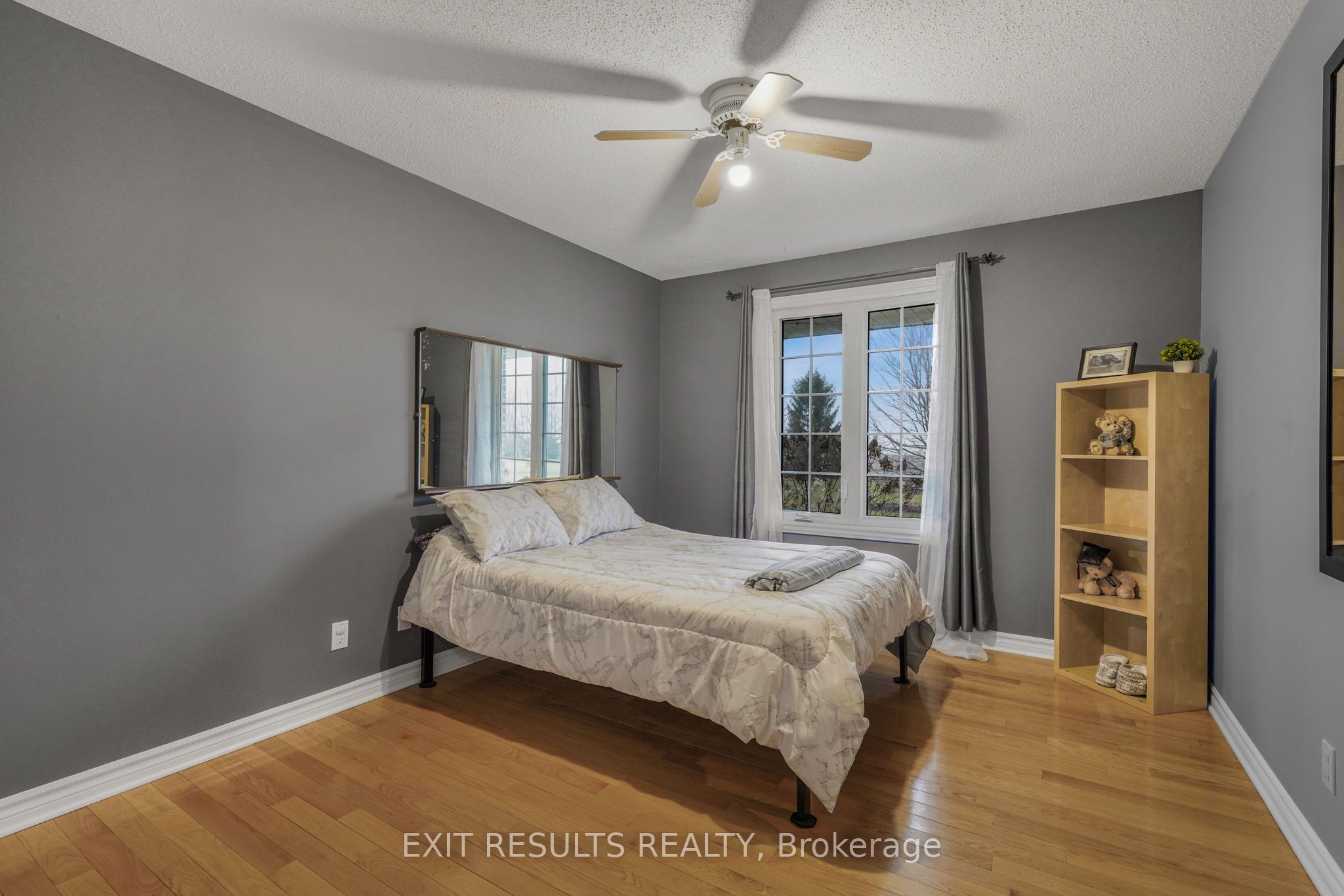 638 St Thomas Road E Property Photo 17