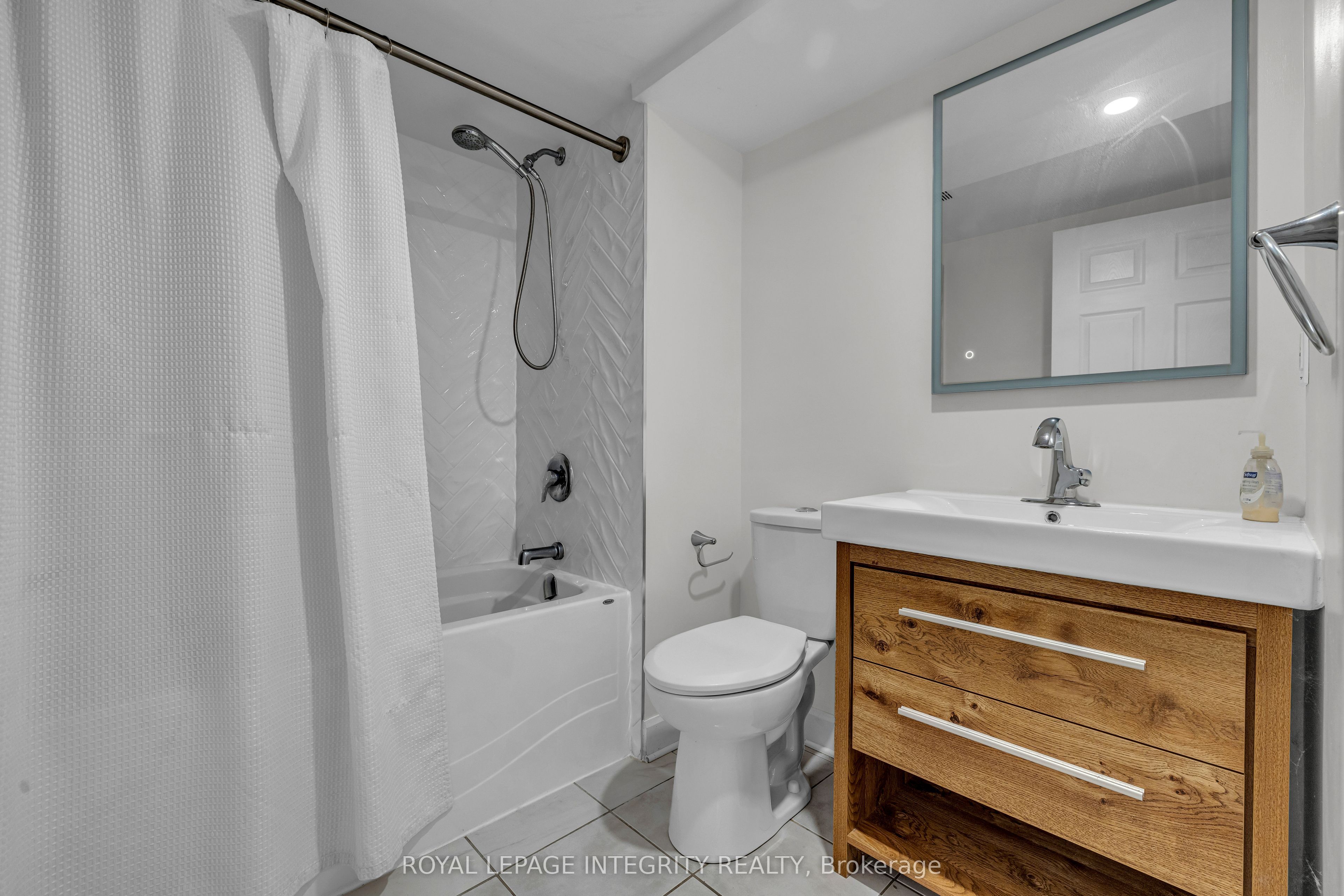 924 Rex Avenue Property Photo 15