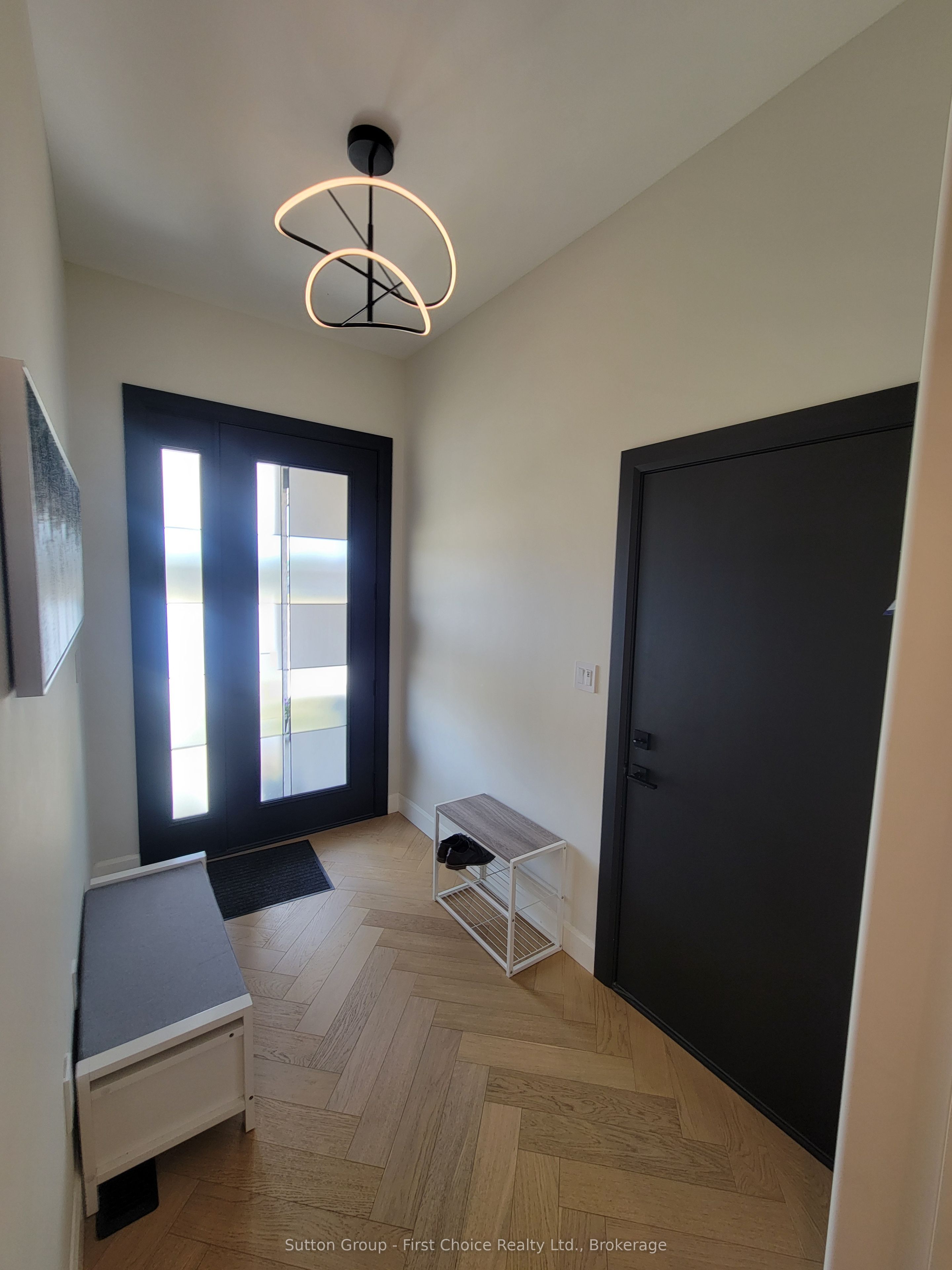 128 Rowe Avenue Property Photo 7