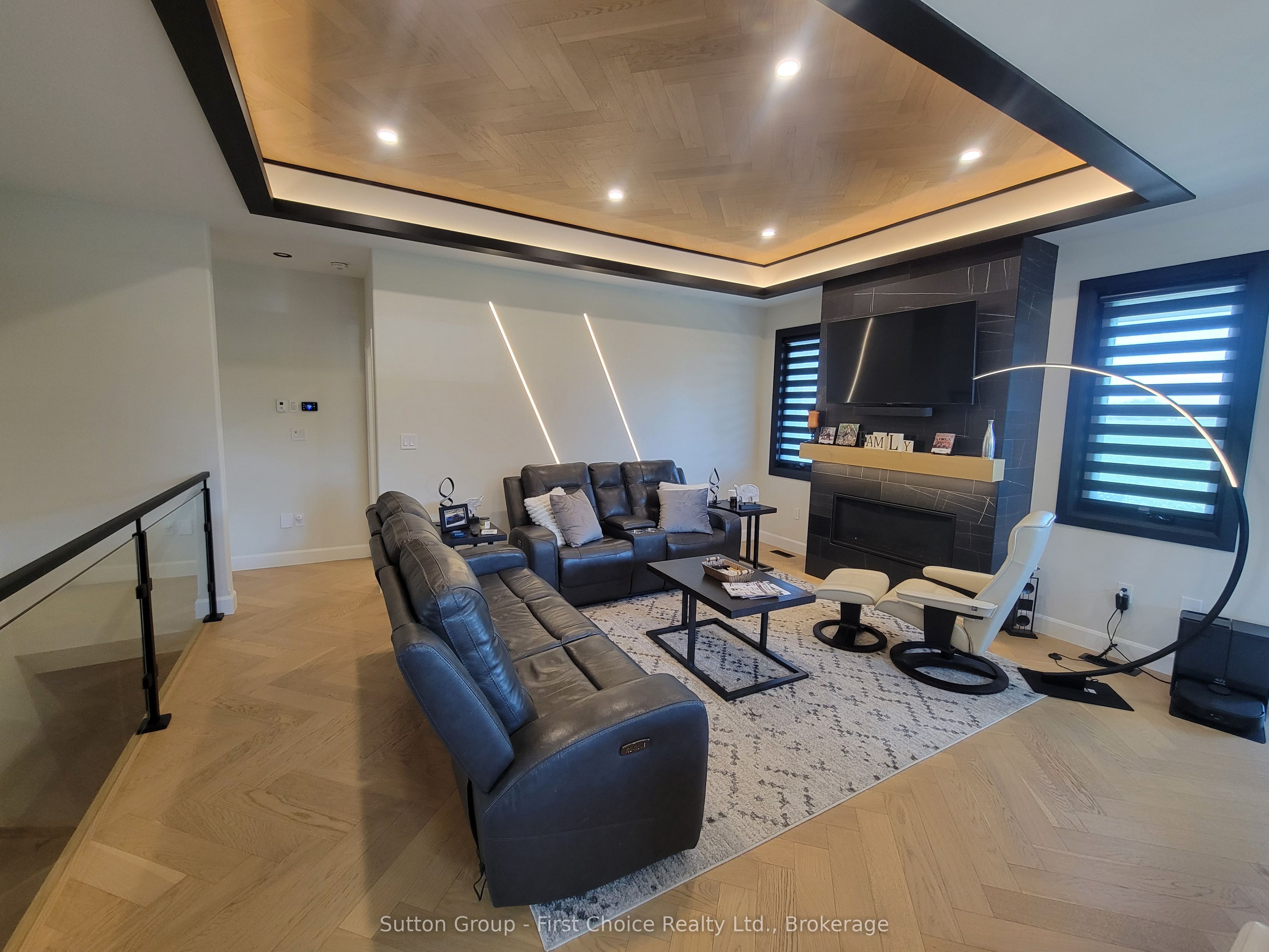 128 Rowe Avenue Property Photo 16