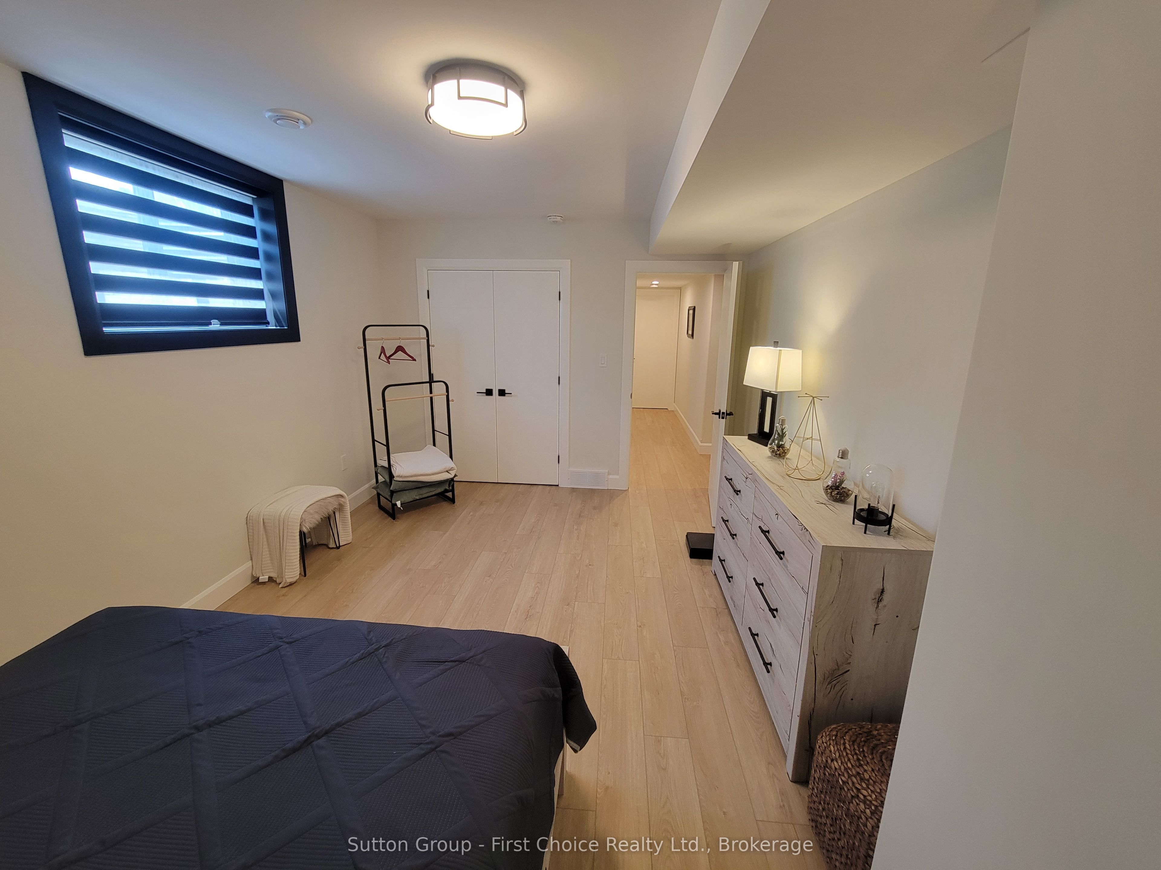 128 Rowe Avenue Property Photo 34