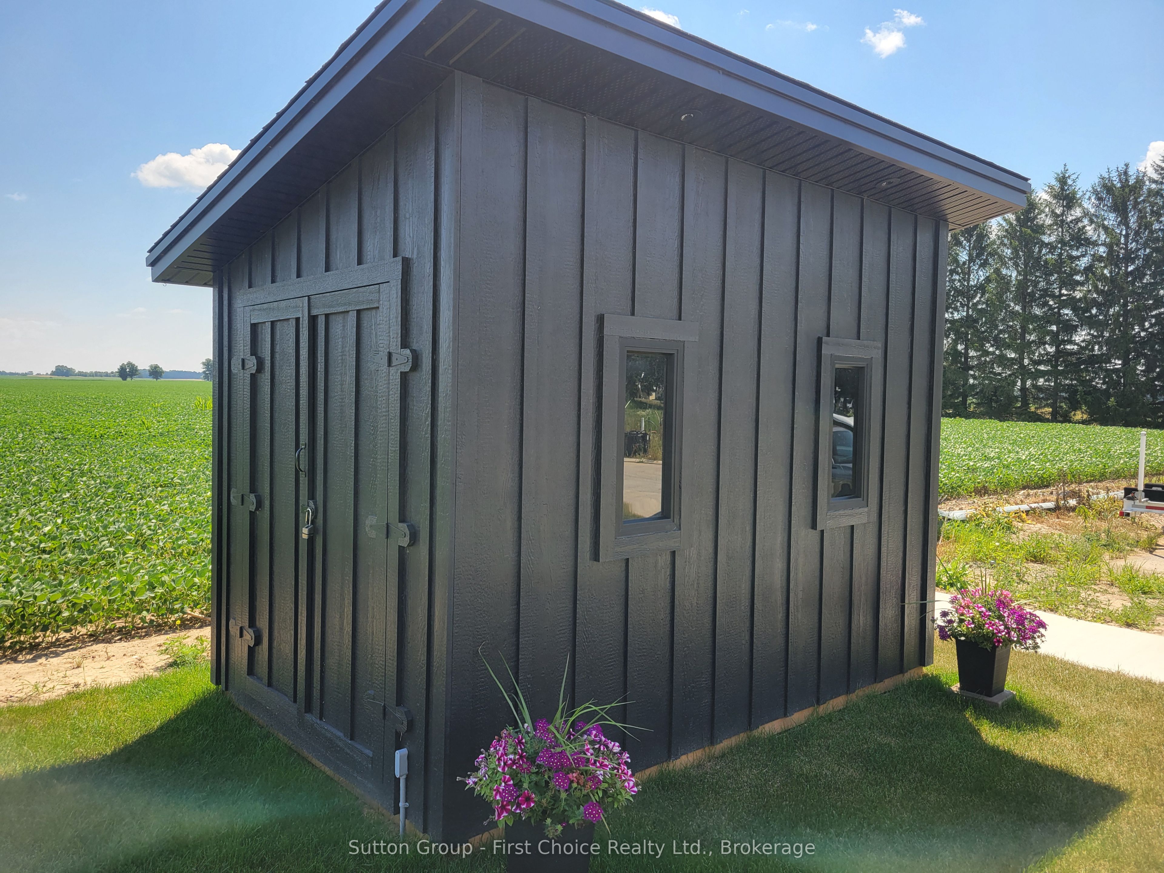 128 Rowe Avenue Property Photo 43