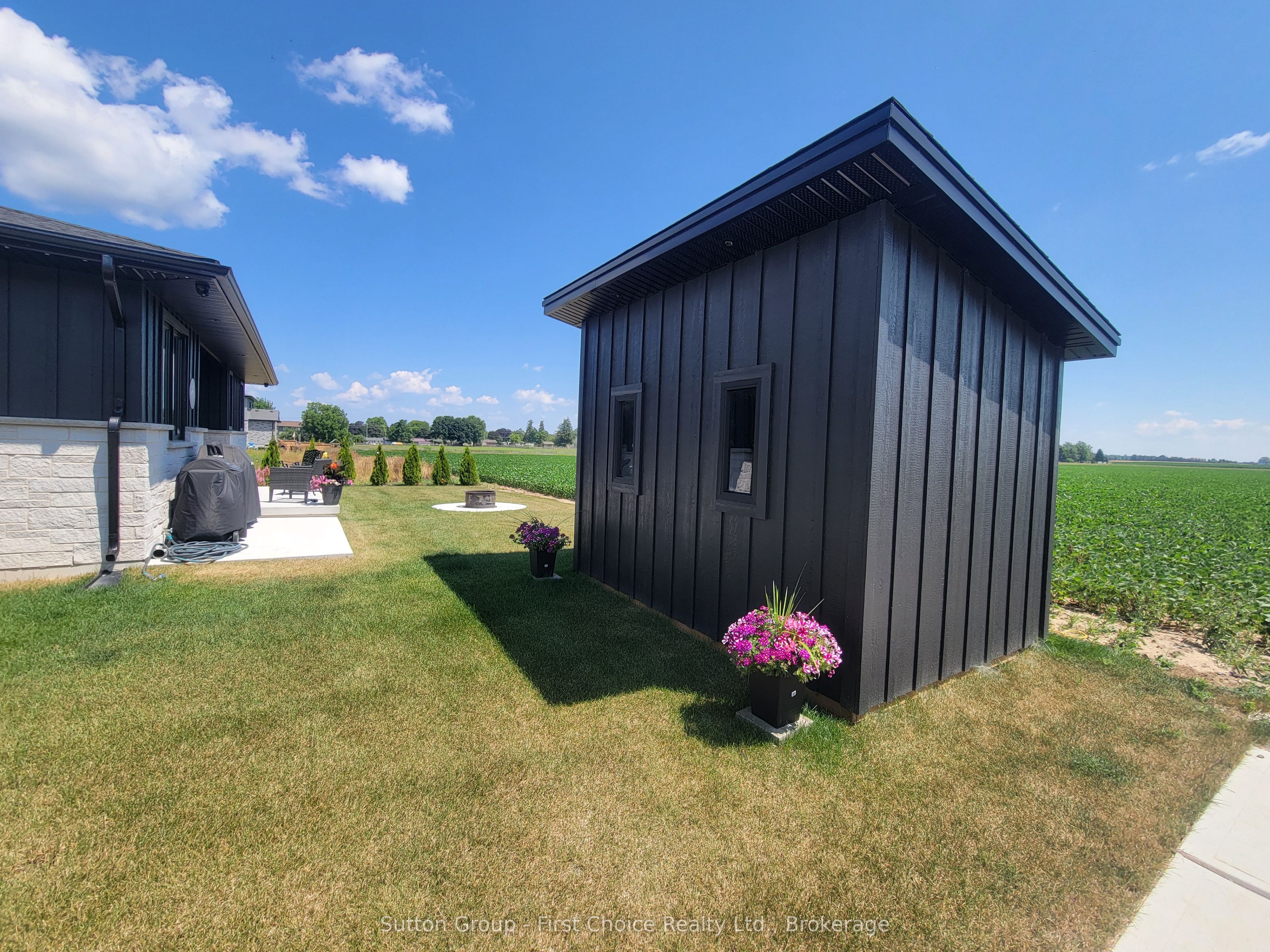 128 Rowe Avenue Property Photo 44