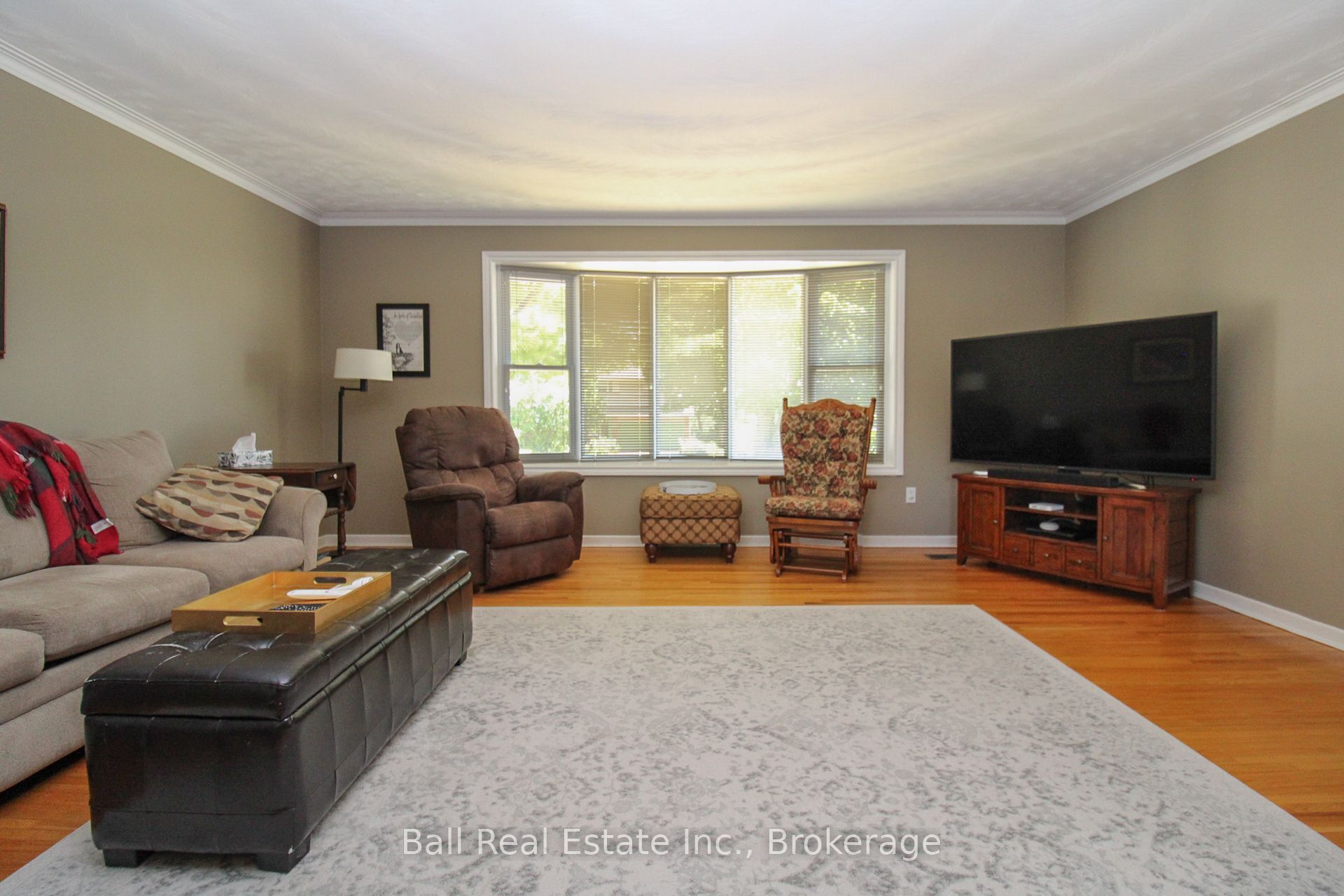1559 Westbrook Drive Property Photo 8