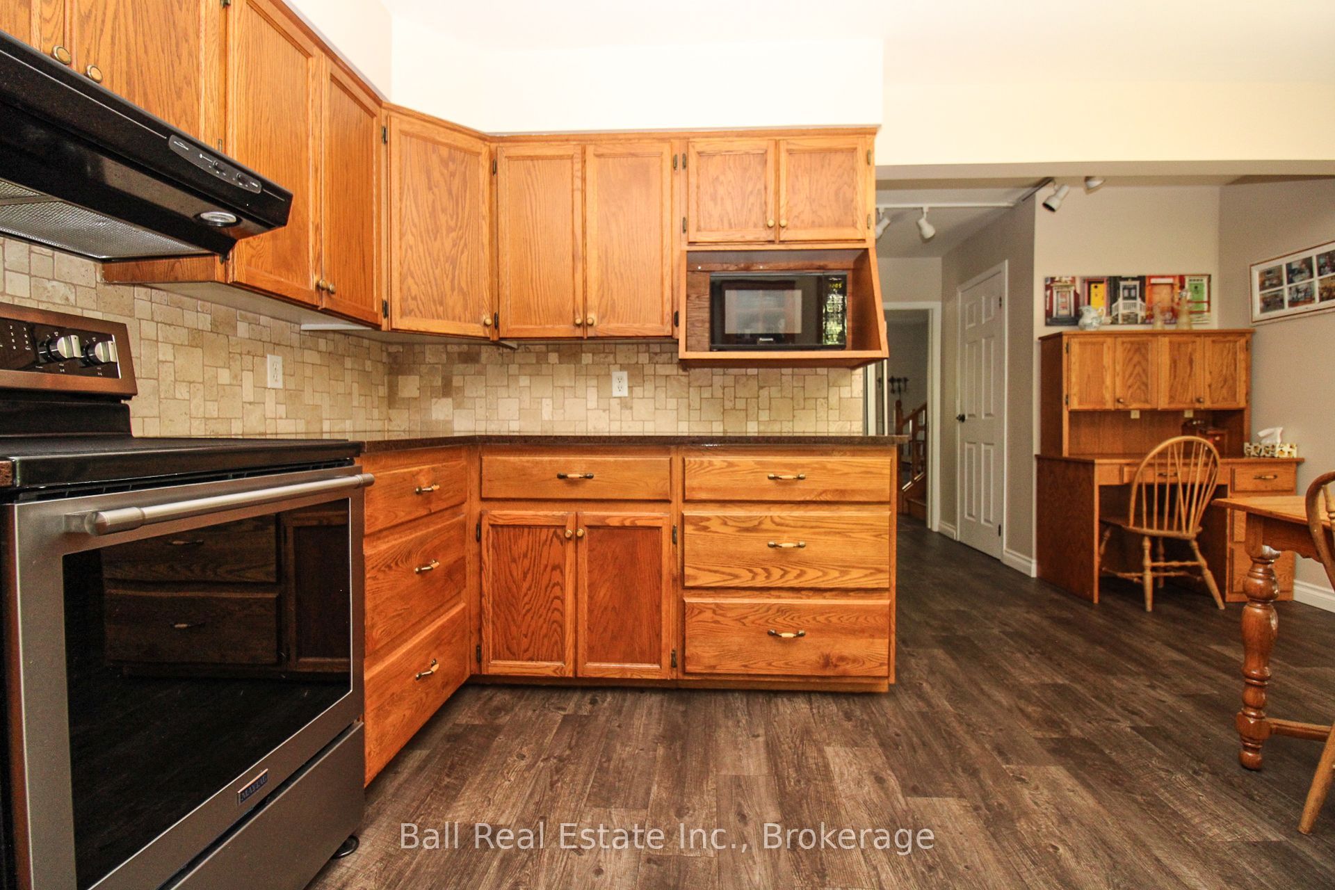1559 Westbrook Drive Property Photo 10