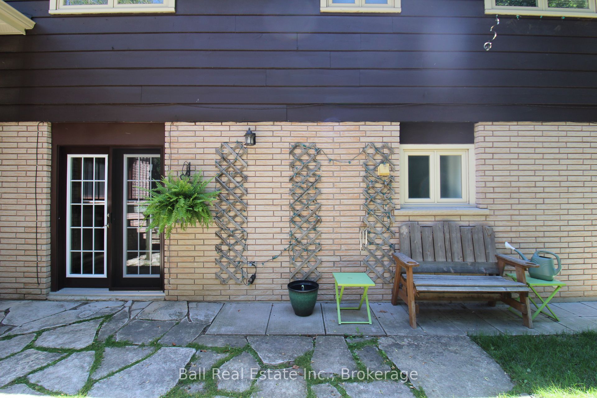1559 Westbrook Drive Property Photo 23
