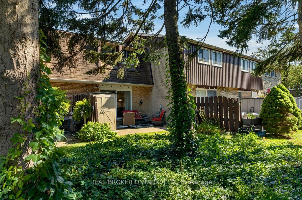 50 Lakeshore Road 101 Property Photo 43