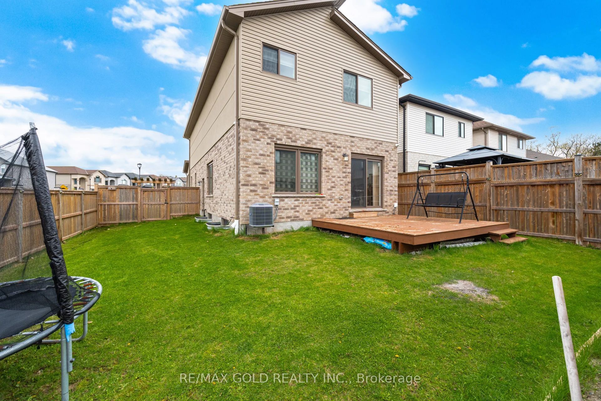 2439 Daisy Bend Property Photo 26