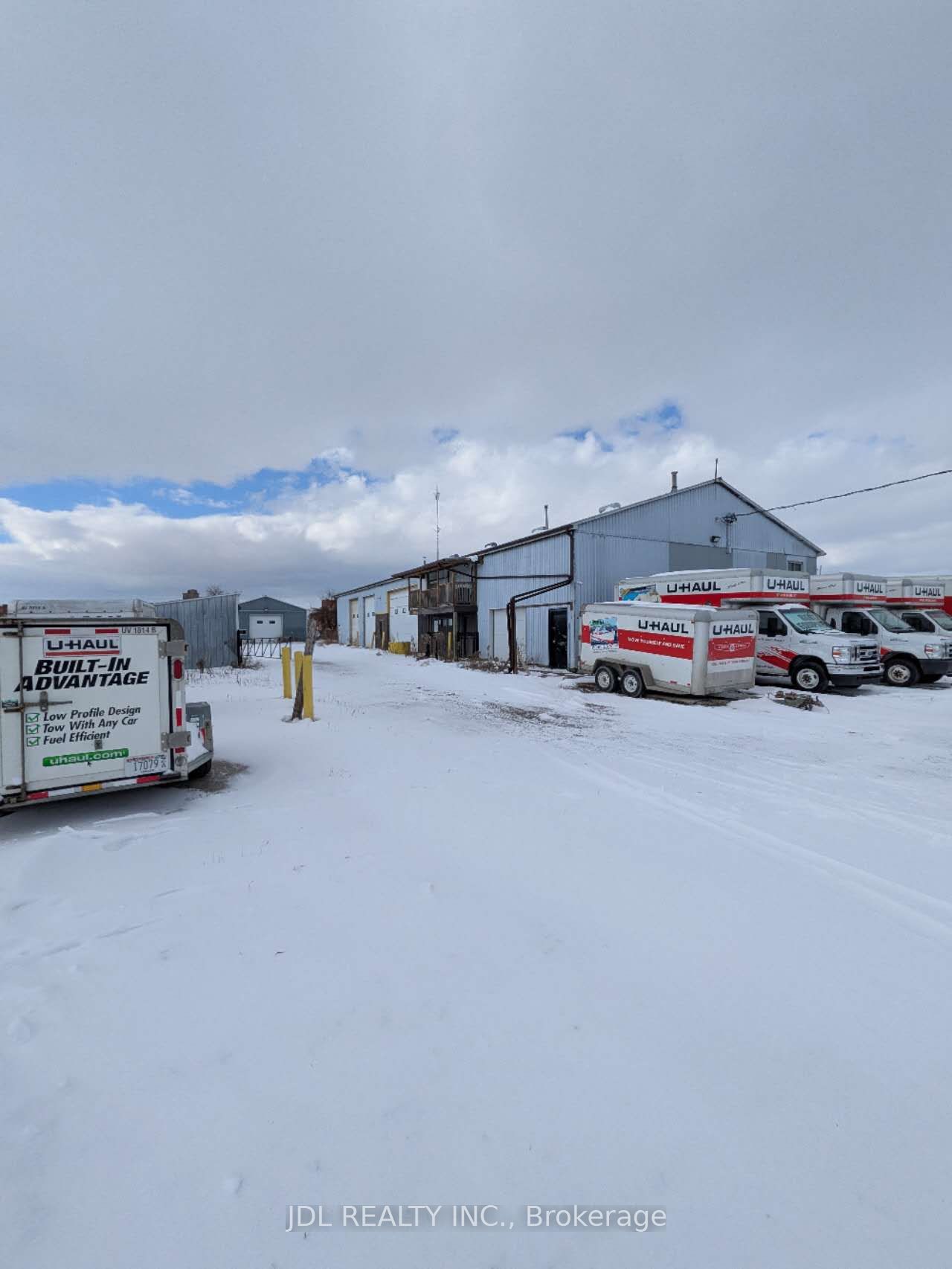 740 GILLARD Street Property Photo 1