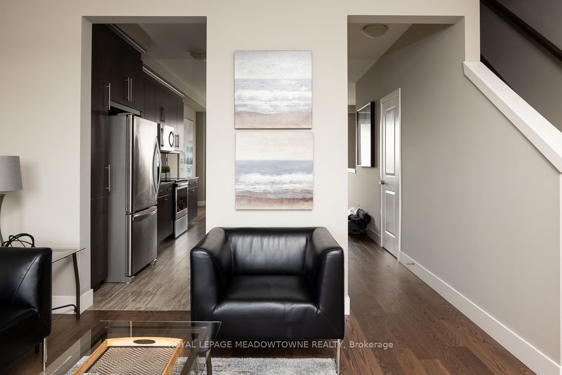 2144 Meadowgate Boulevard Property Photo 6