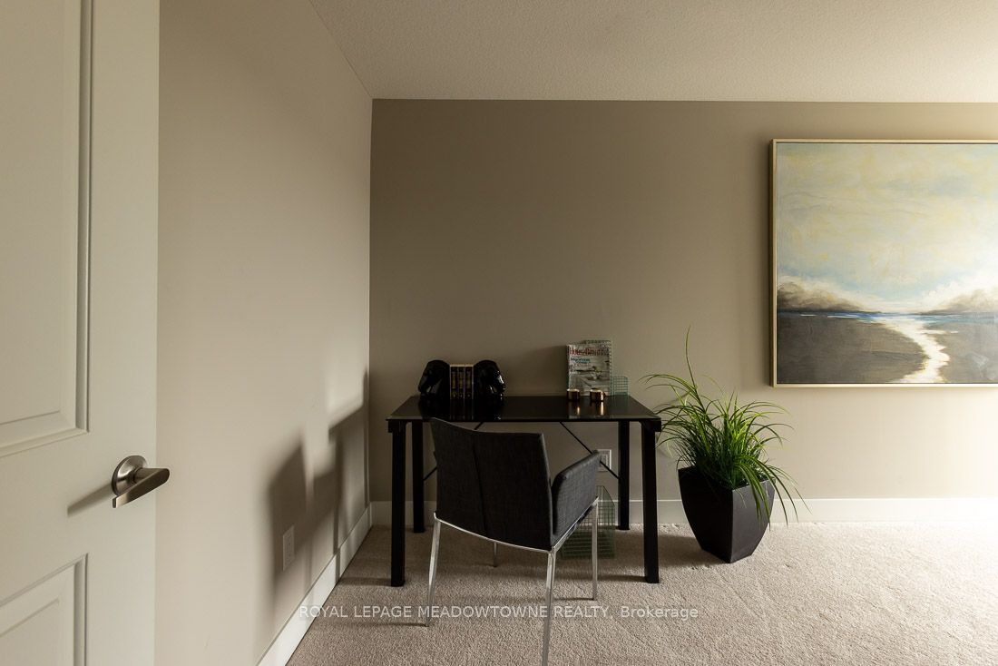 2144 Meadowgate Boulevard Property Photo 7