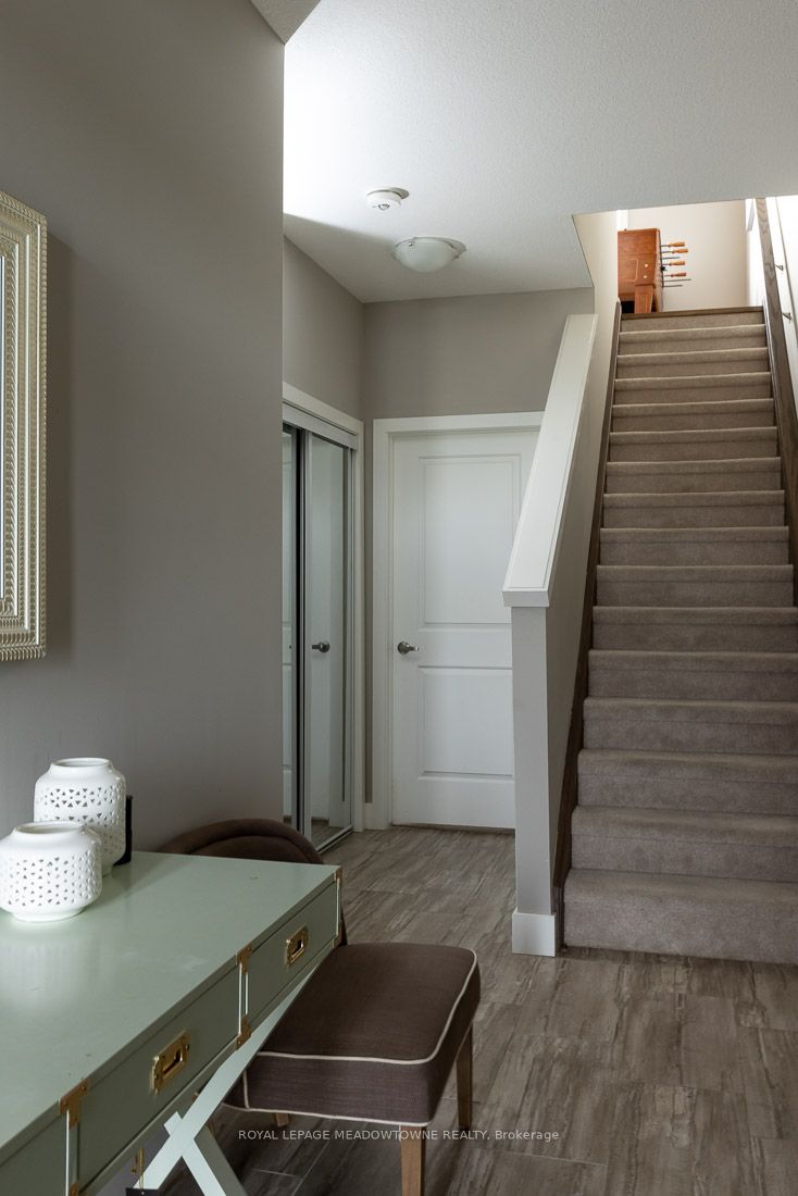 2144 Meadowgate Boulevard Property Photo 14