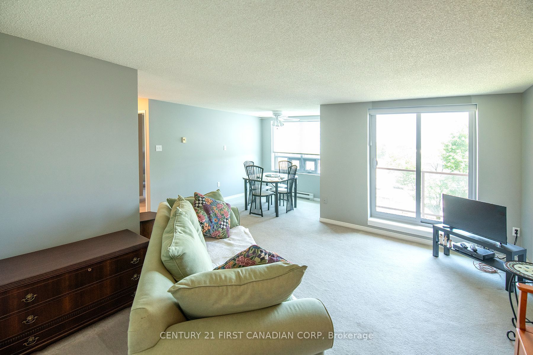77 Baseline Road 405 Property Photo 6
