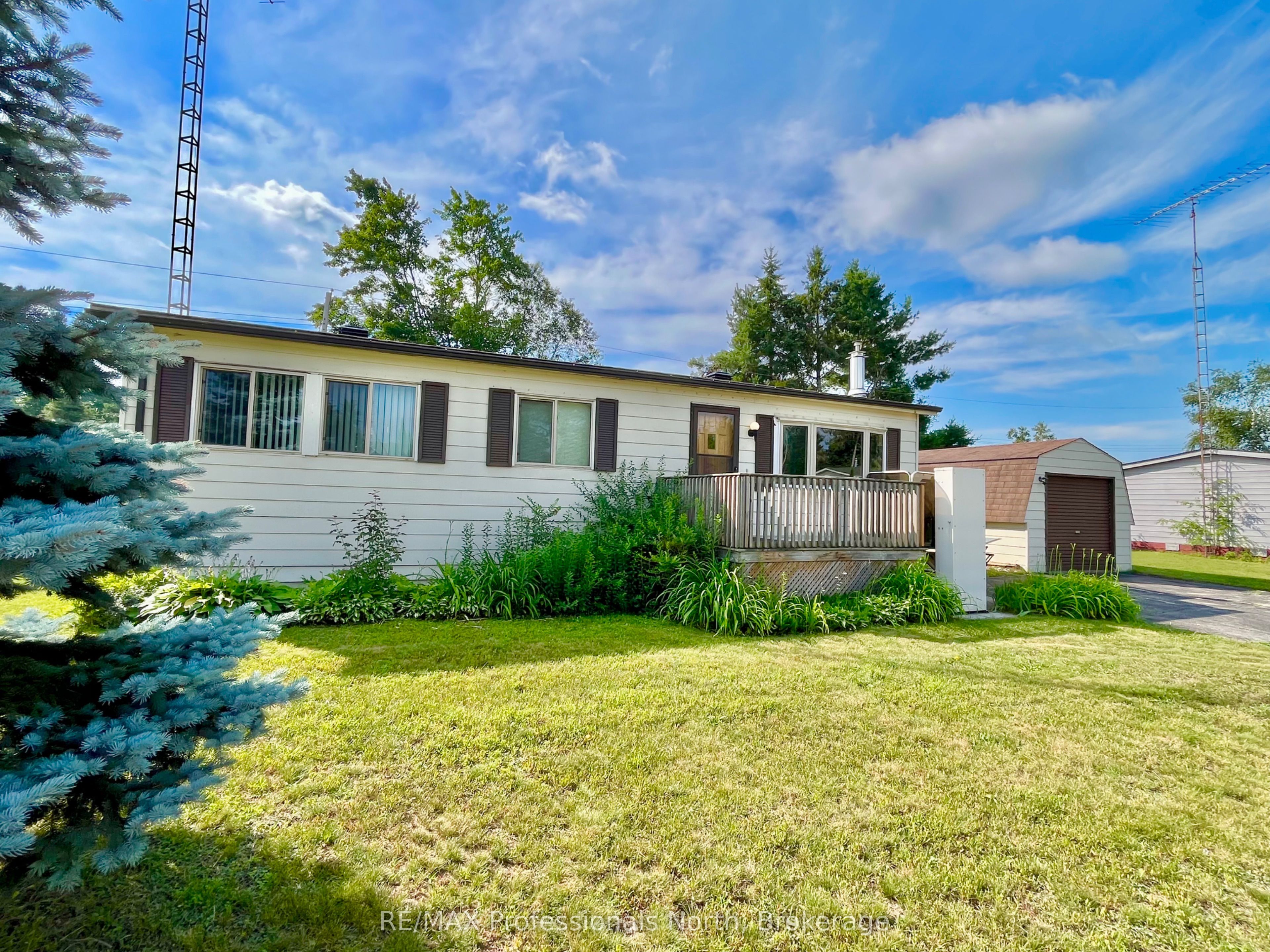 1034 Eighth Lane Property Photo 7