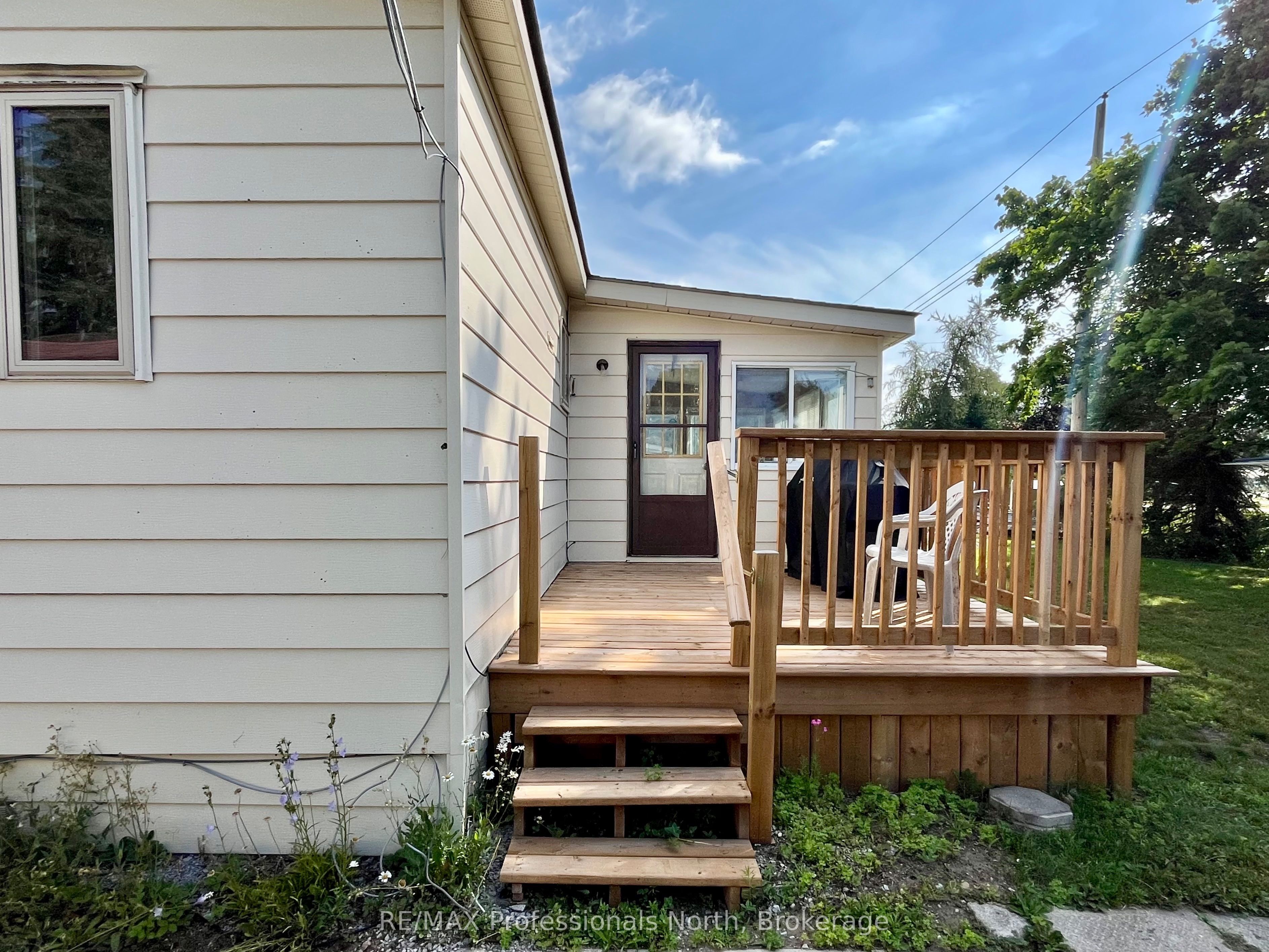 1034 Eighth Lane Property Photo 10