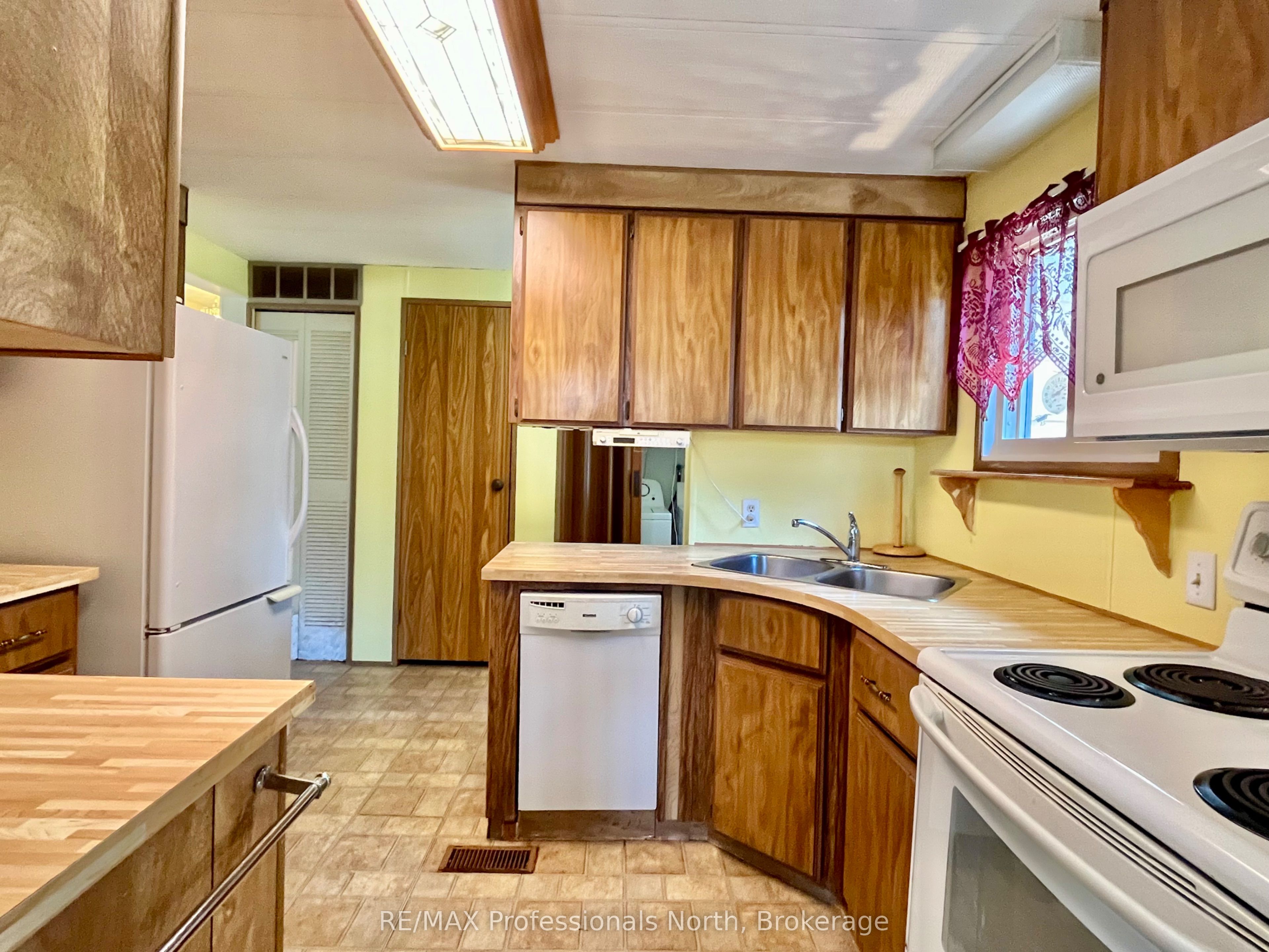 1034 Eighth Lane Property Photo 19