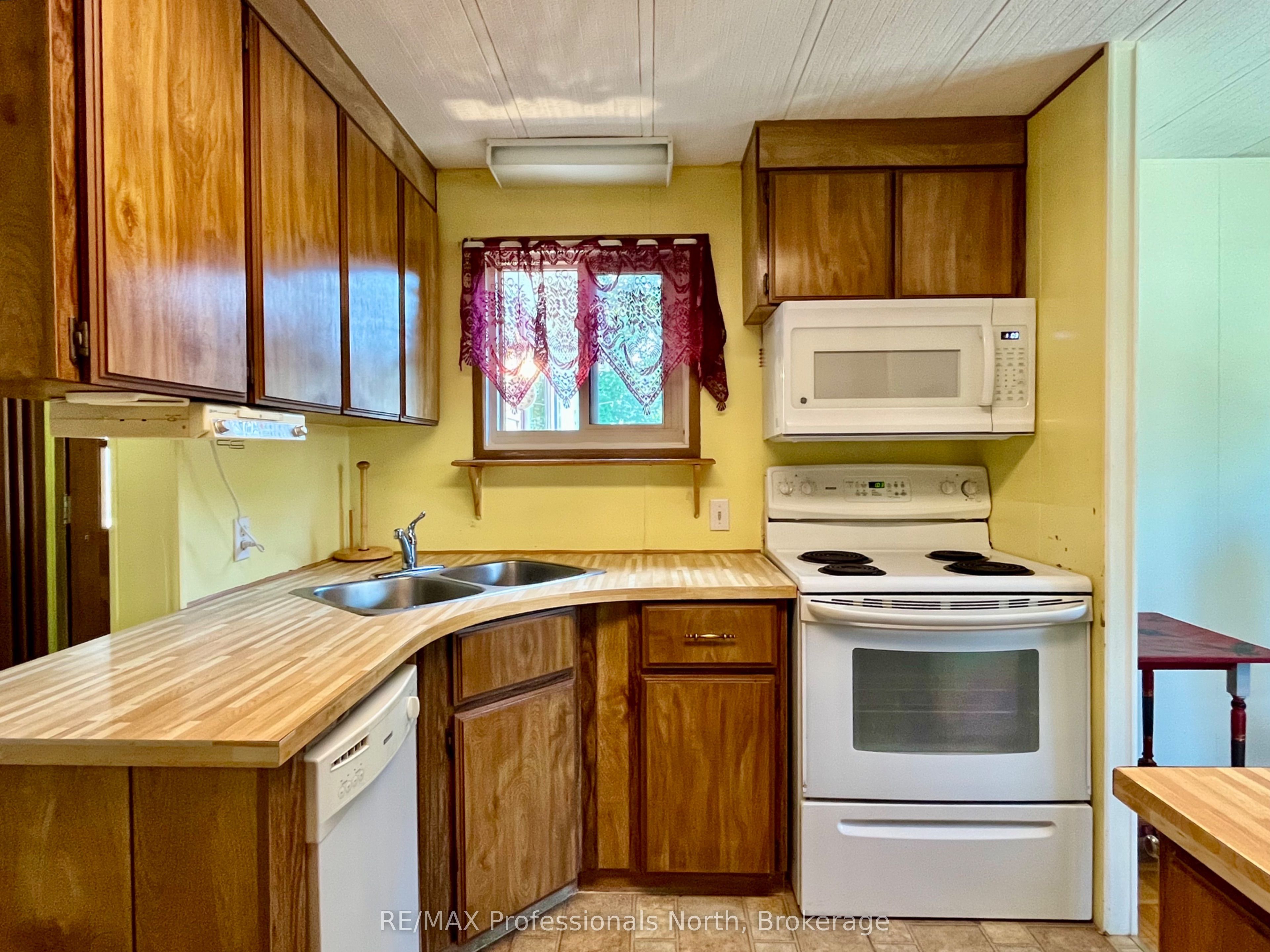 1034 Eighth Lane Property Photo 21