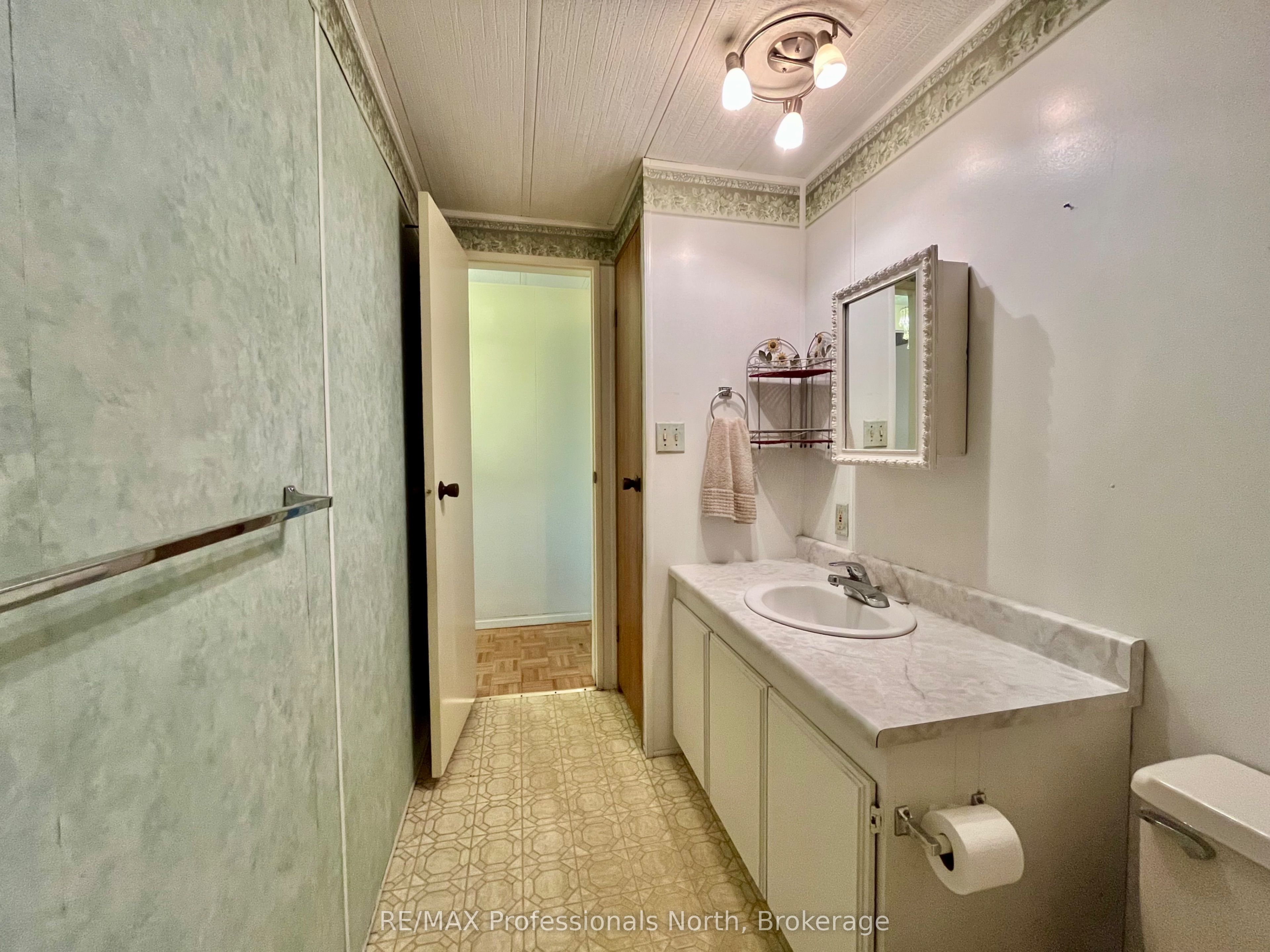 1034 Eighth Lane Property Photo 36