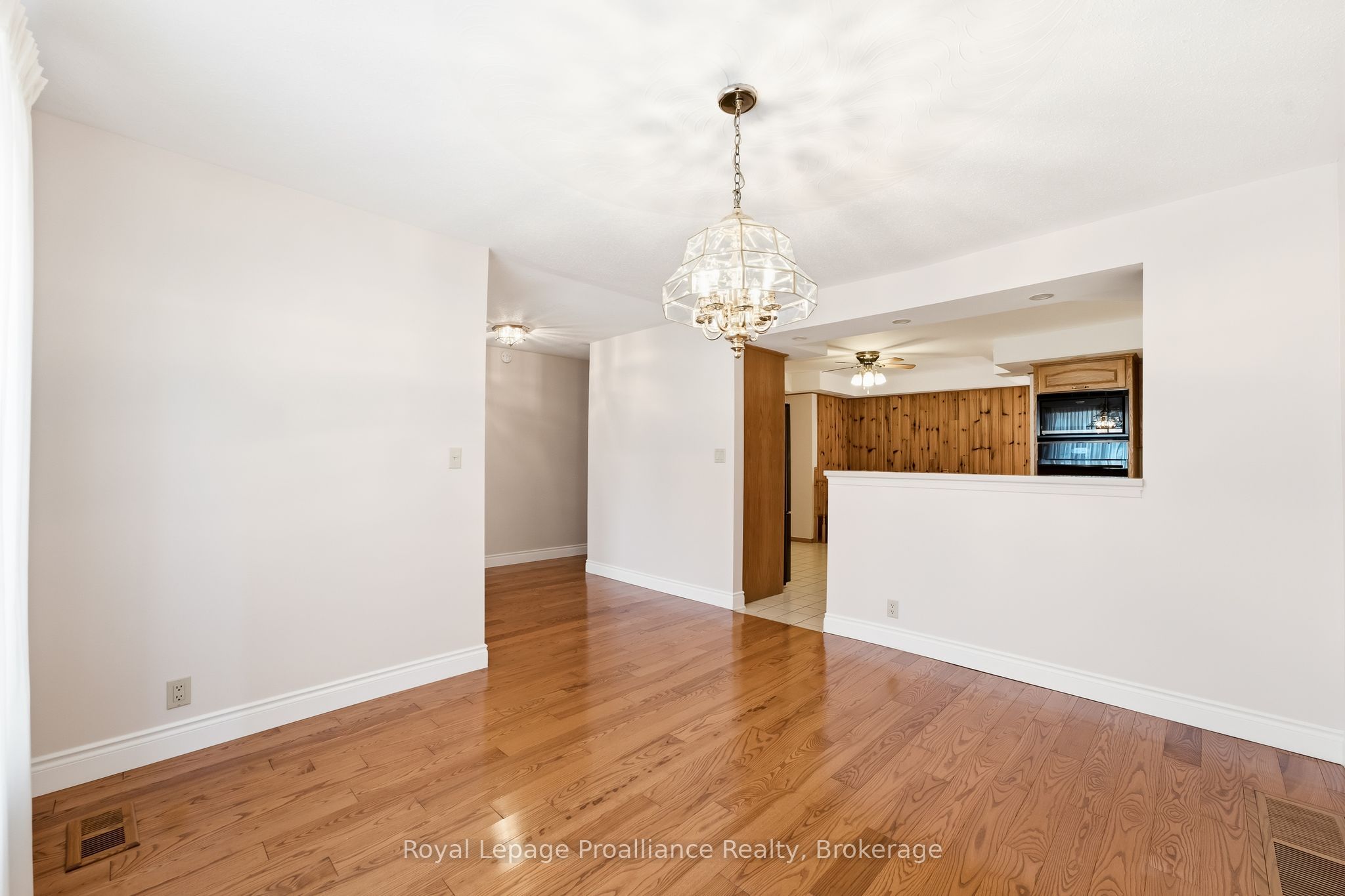 11 Addison Street Property Photo 15
