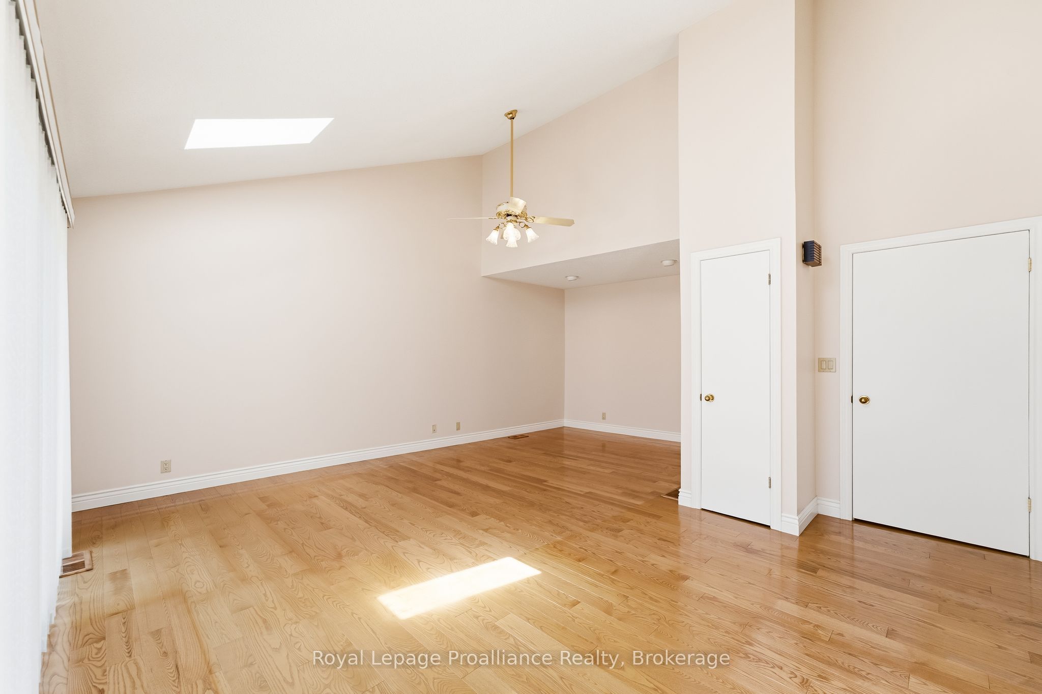 11 Addison Street Property Photo 19