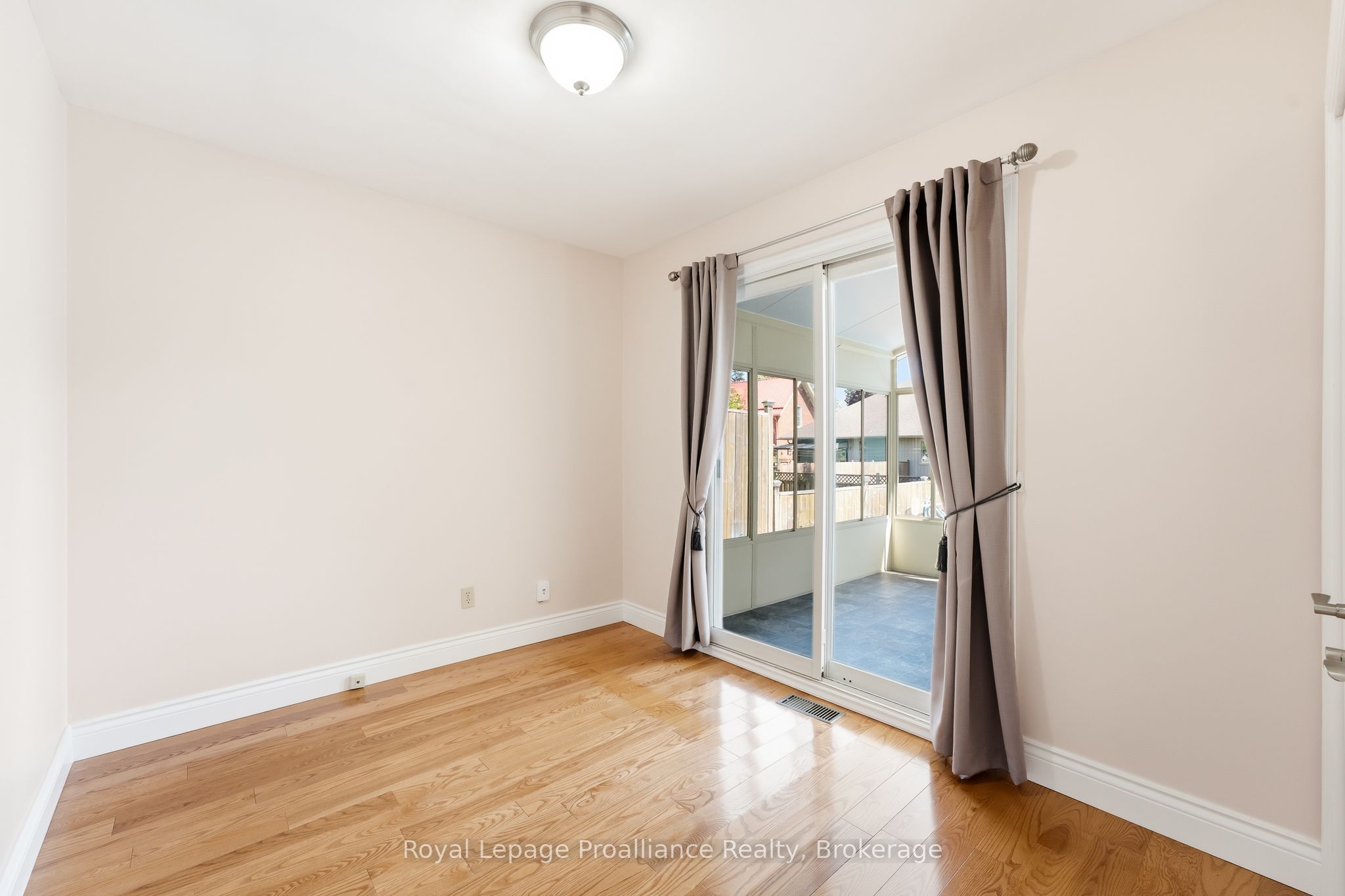11 Addison Street Property Photo 26