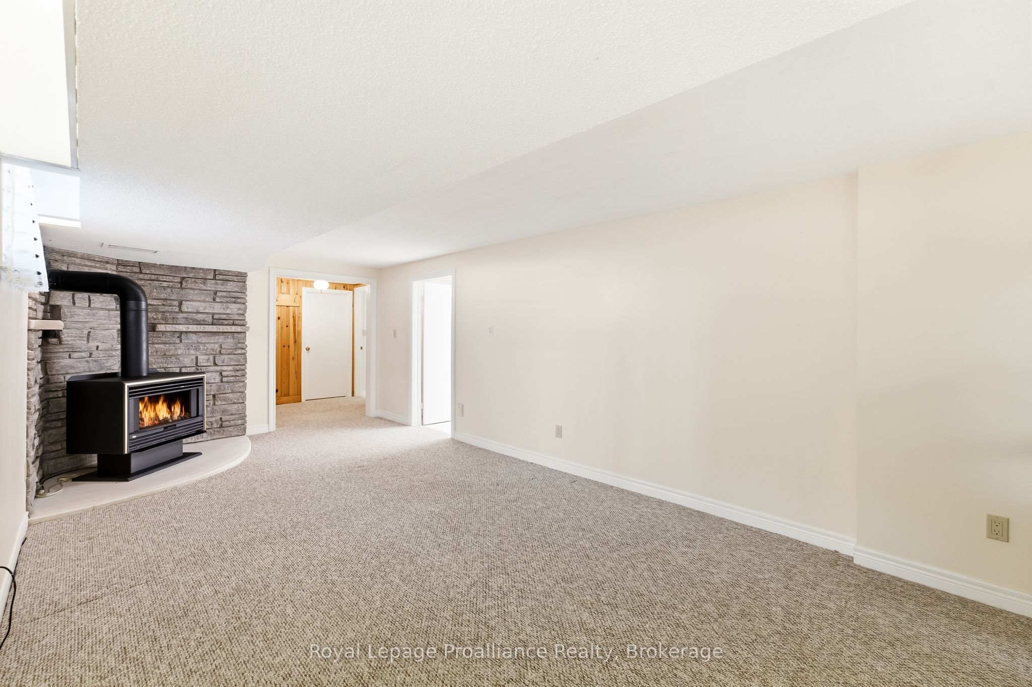 11 Addison Street Property Photo 34