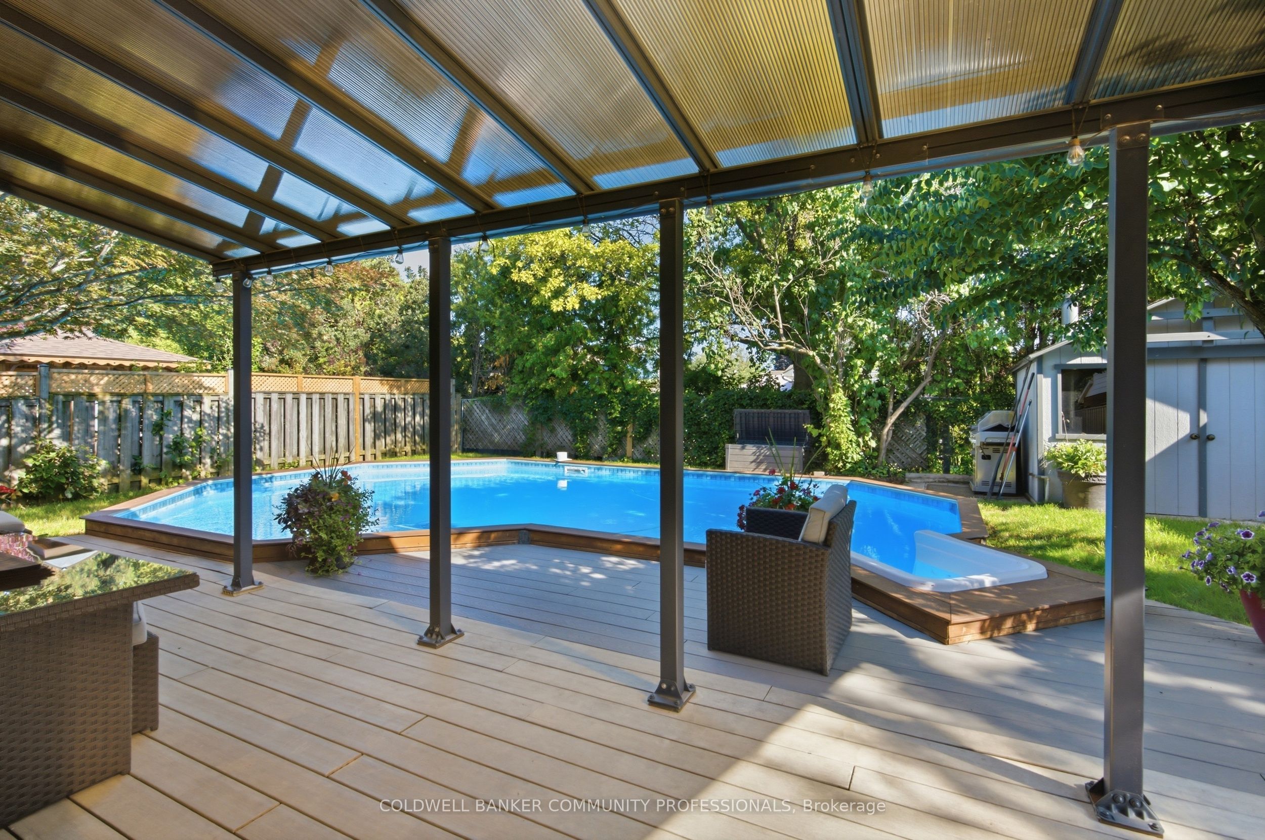 7 Apex Court Property Photo 37