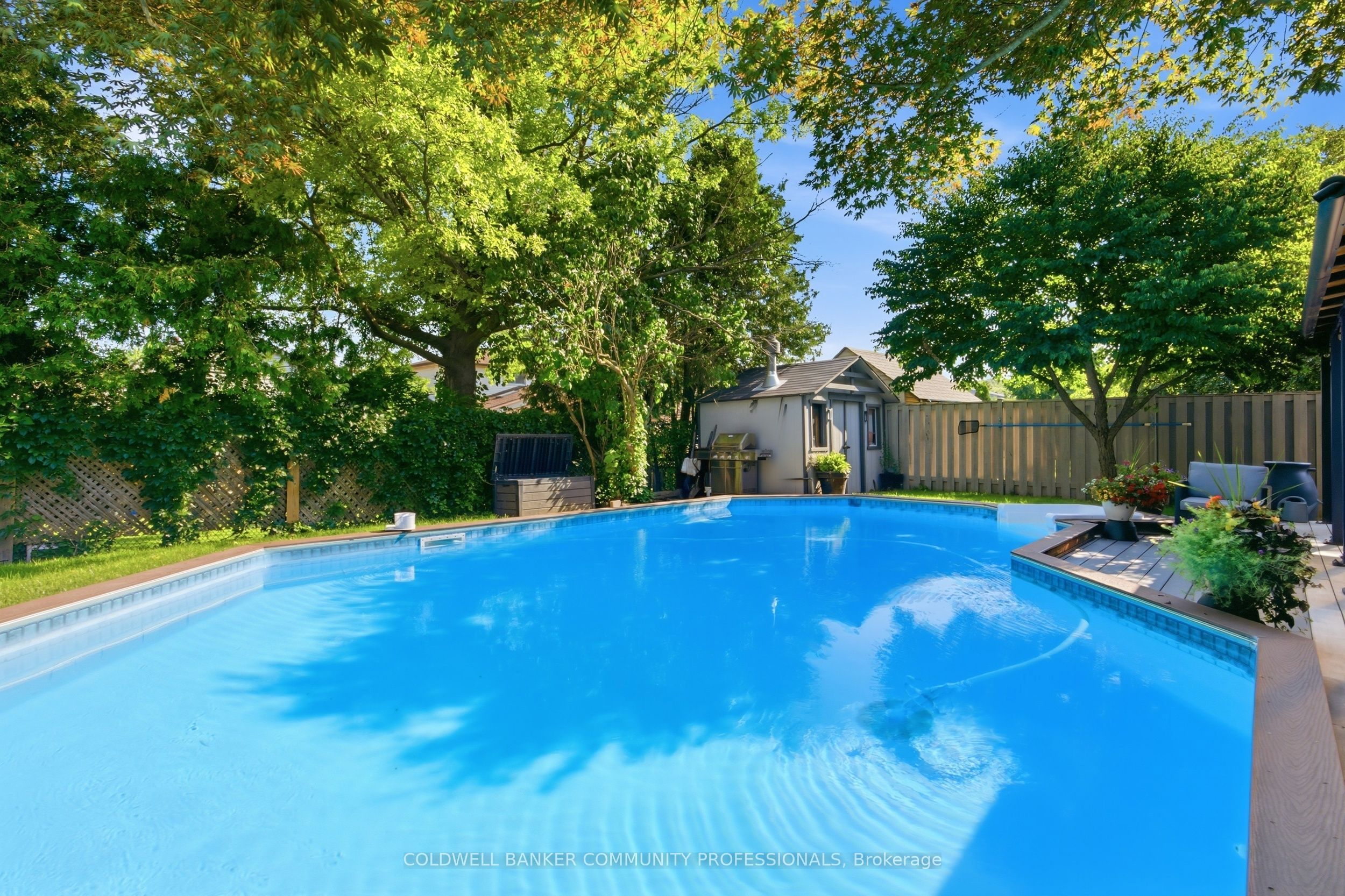 7 Apex Court Property Photo 40