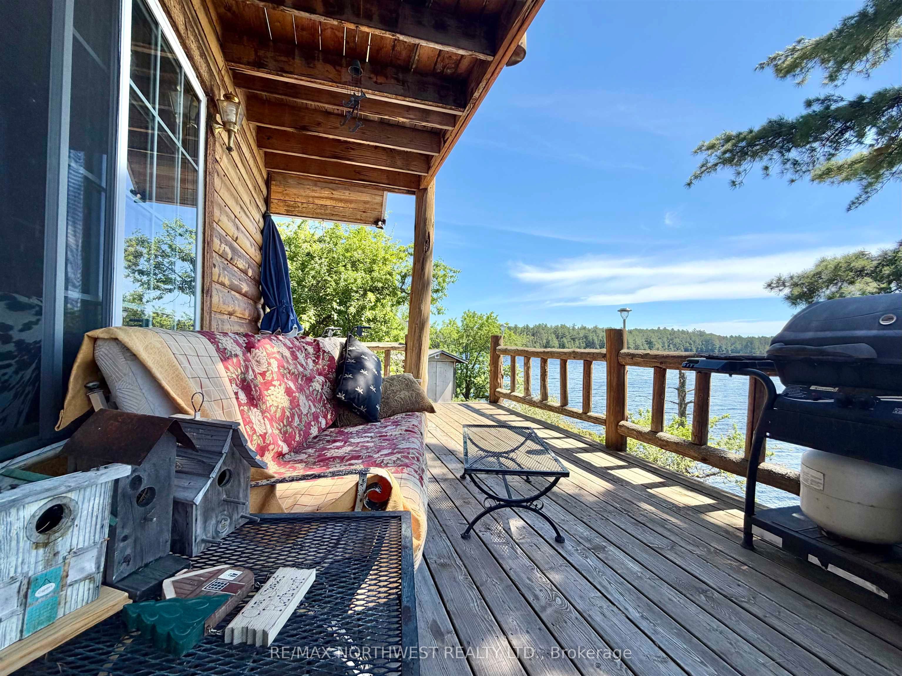 G1686 Rainy Lake Property Photo 10