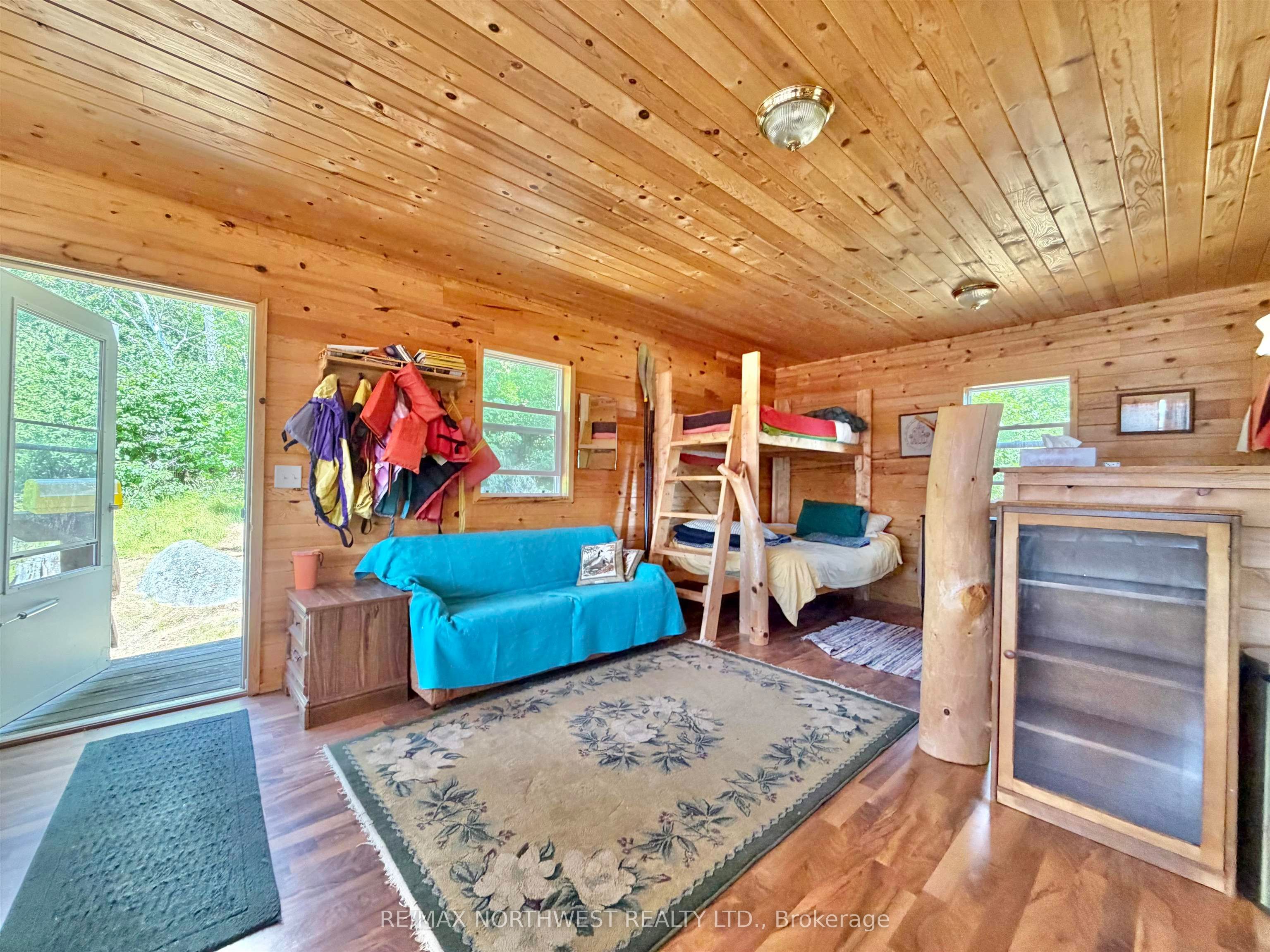 G1686 Rainy Lake Property Photo 36