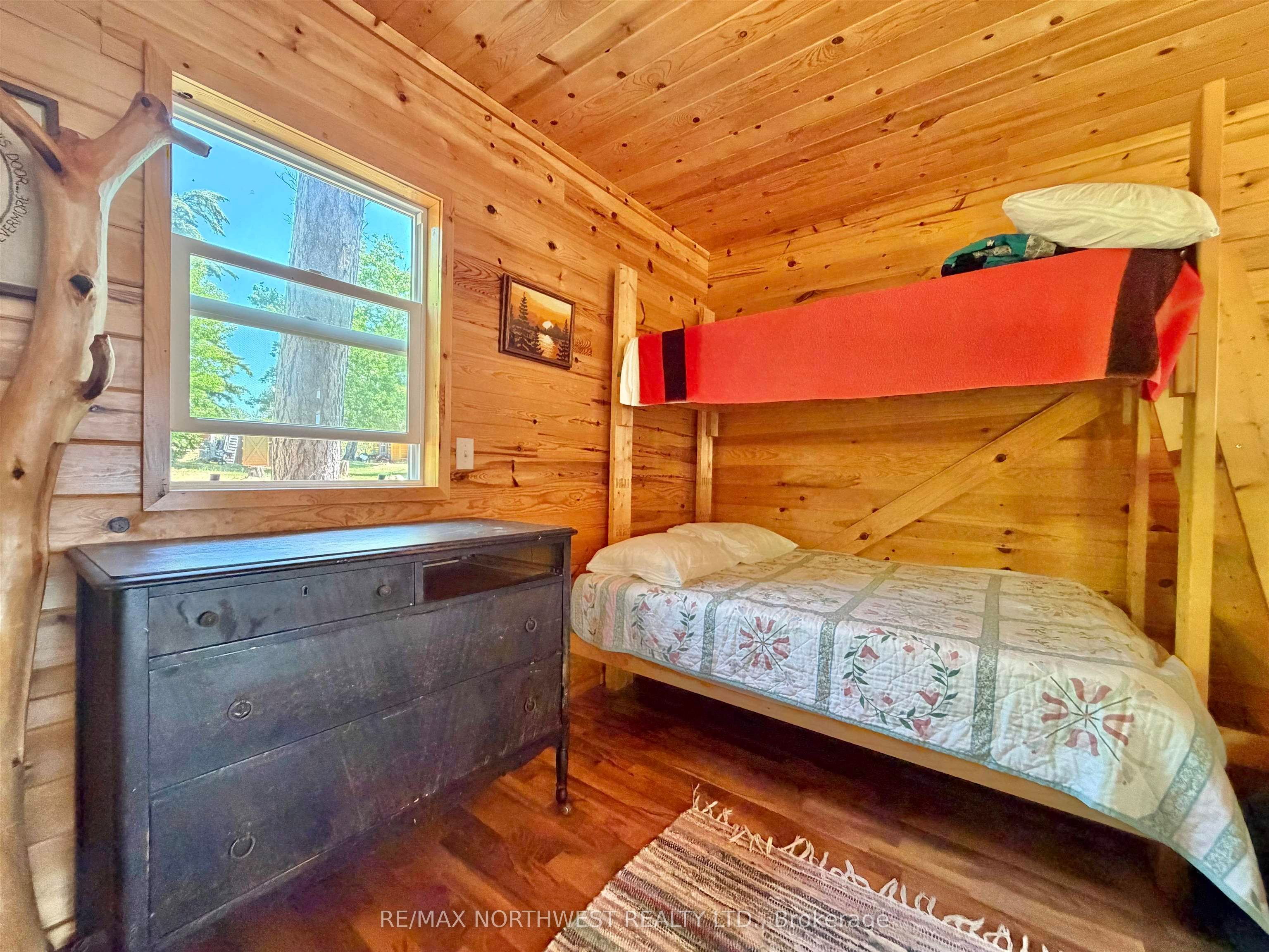 G1686 Rainy Lake Property Photo 37