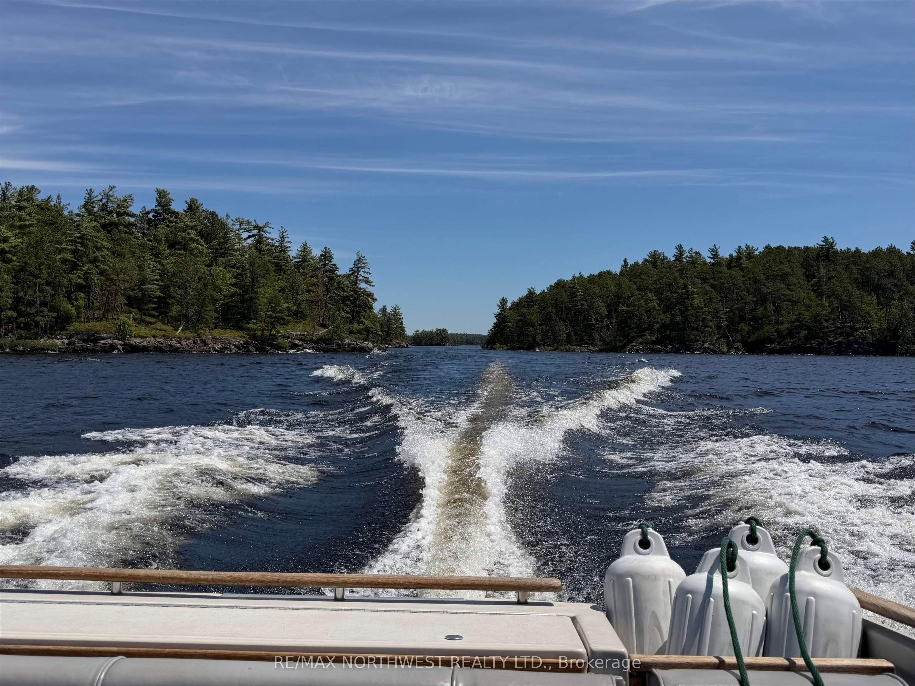 G1686 Rainy Lake Property Photo 50