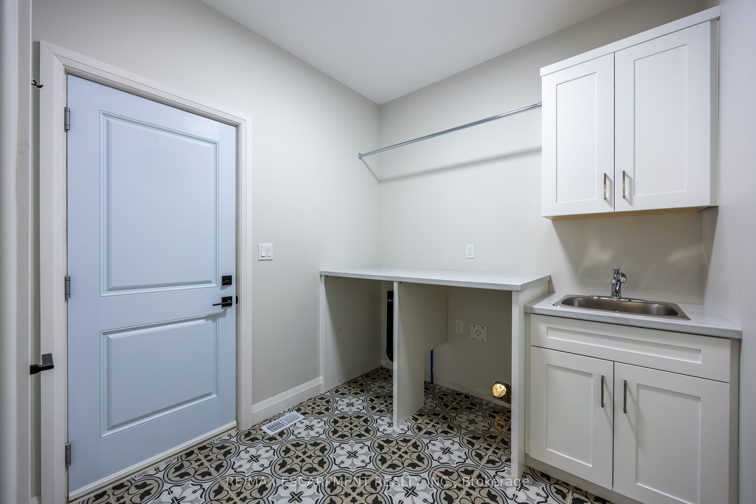 222 Schooner Drive 32 Property Photo 17