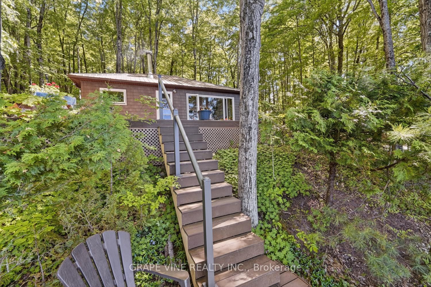1010 Firefly Lane Property Photo 6