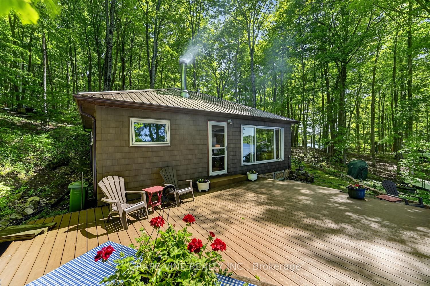 1010 Firefly Lane Property Photo 28