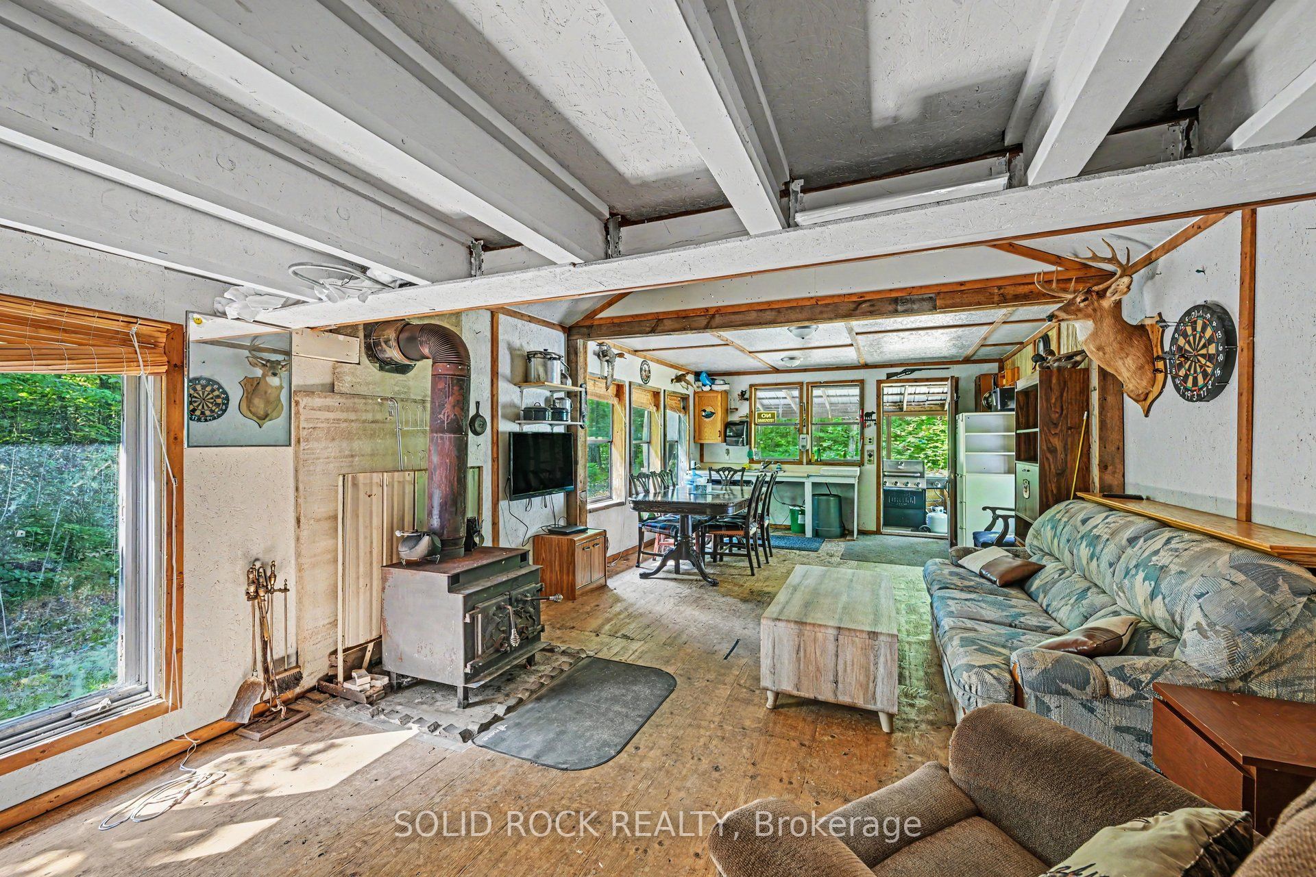 3498 Darling Road N Property Photo 15